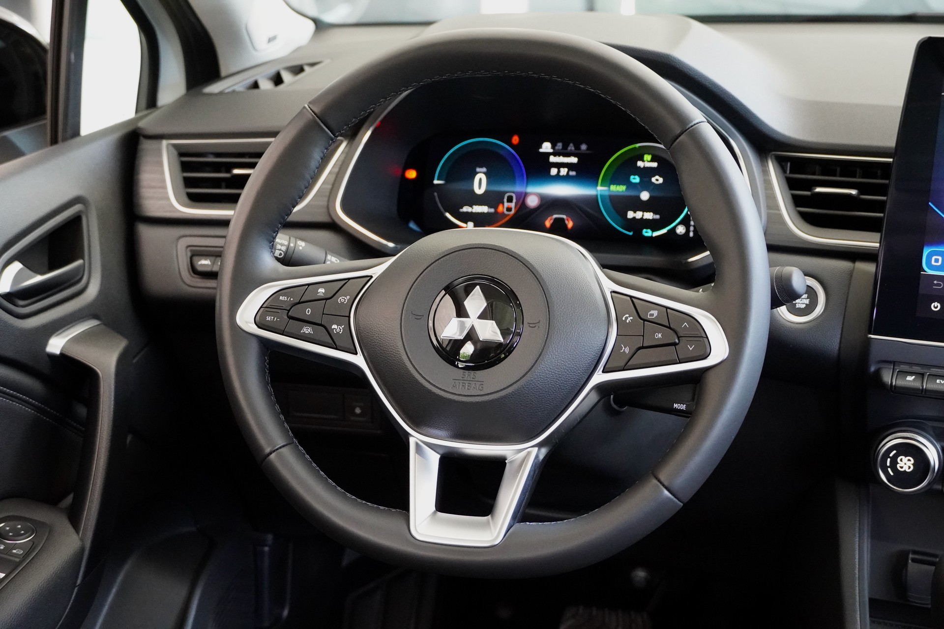 MITSUBISHI ASX 1.6 PHEV Instyle-image-16