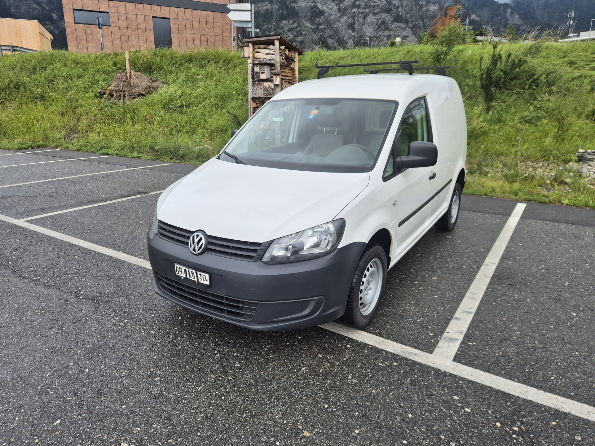 VW Caddy 2.0 TDI 4Motion-image-1