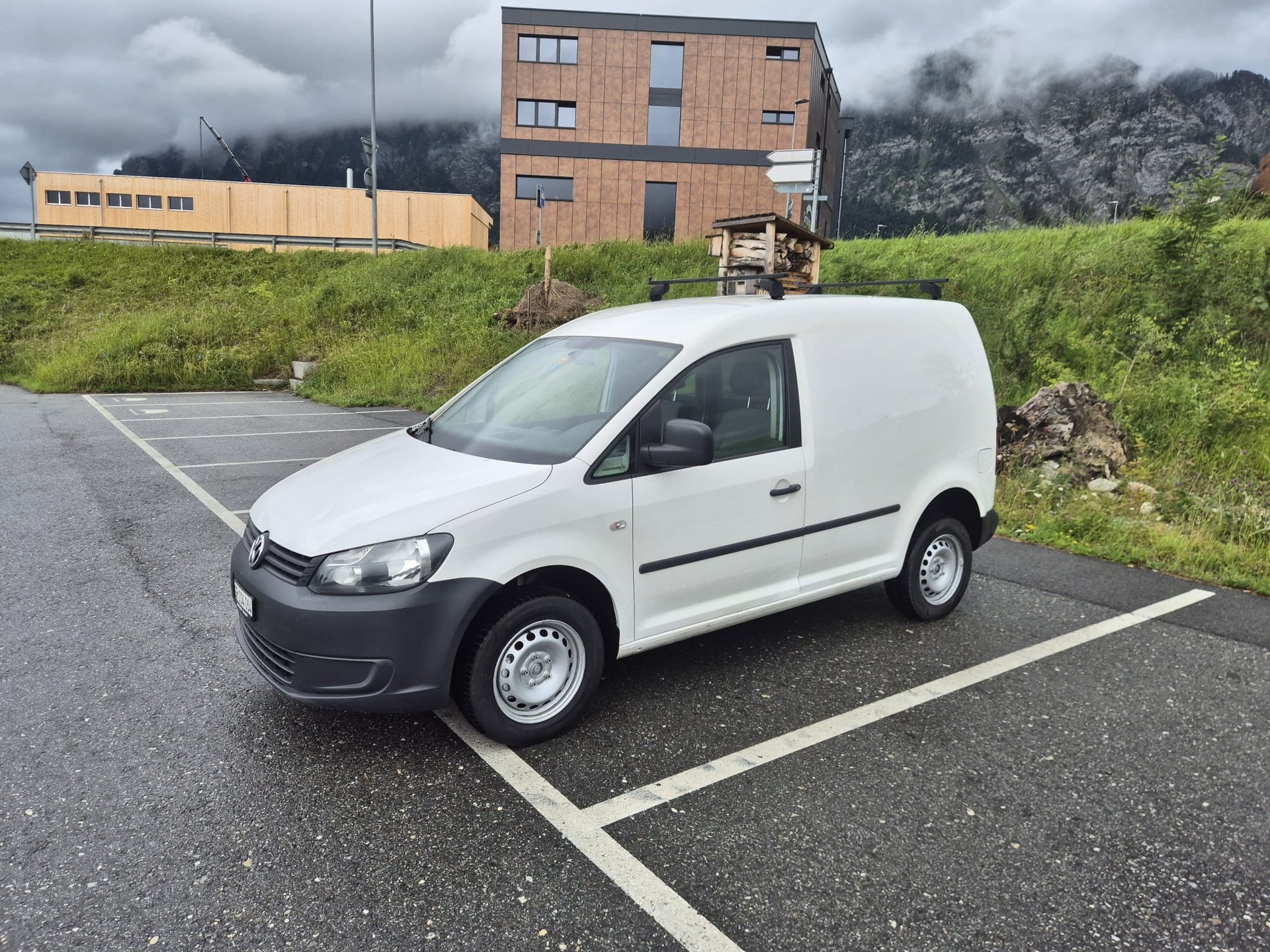 VW Caddy 2.0 TDI 4Motion-image-0