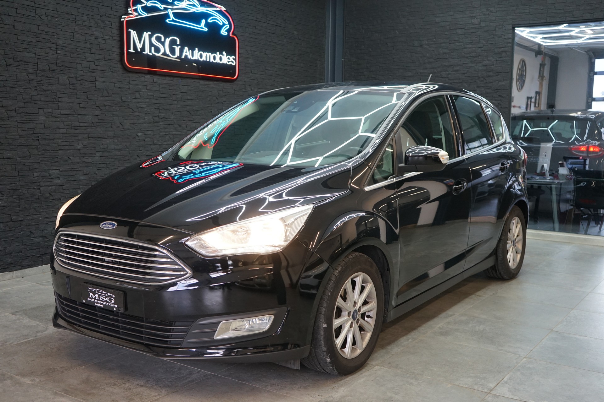 FORD C-Max 1.5 TDCi Trend PowerShift-image-0