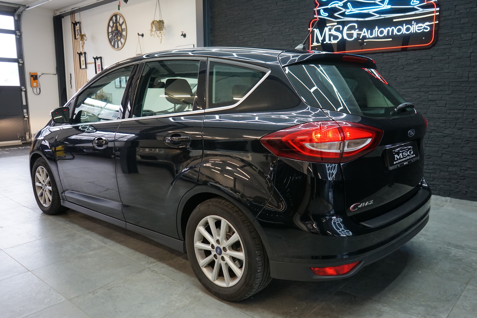FORD C-Max 1.5 TDCi Trend PowerShift-image-2