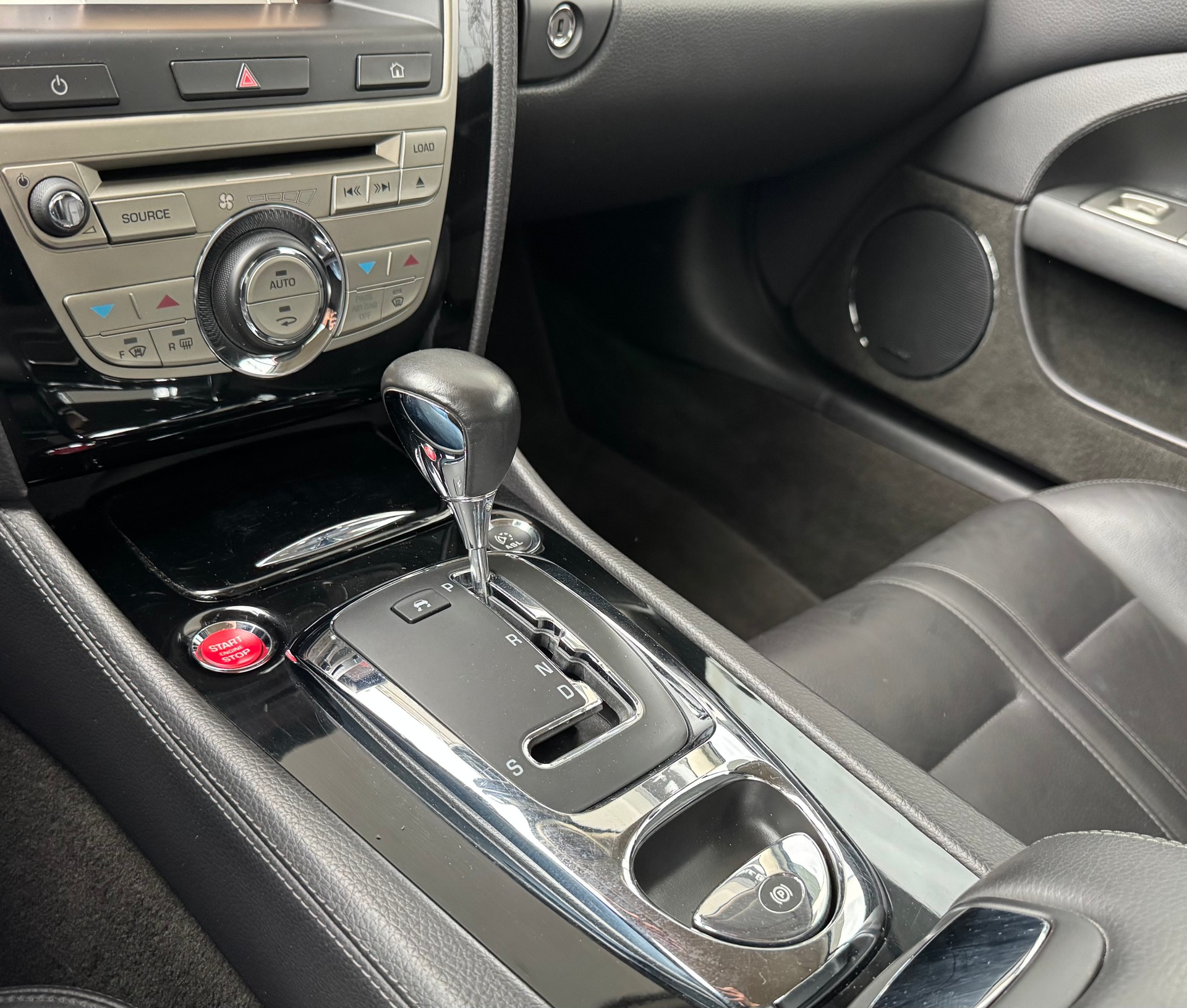 JAGUAR XK 3.5 V8 Automatic-image-17