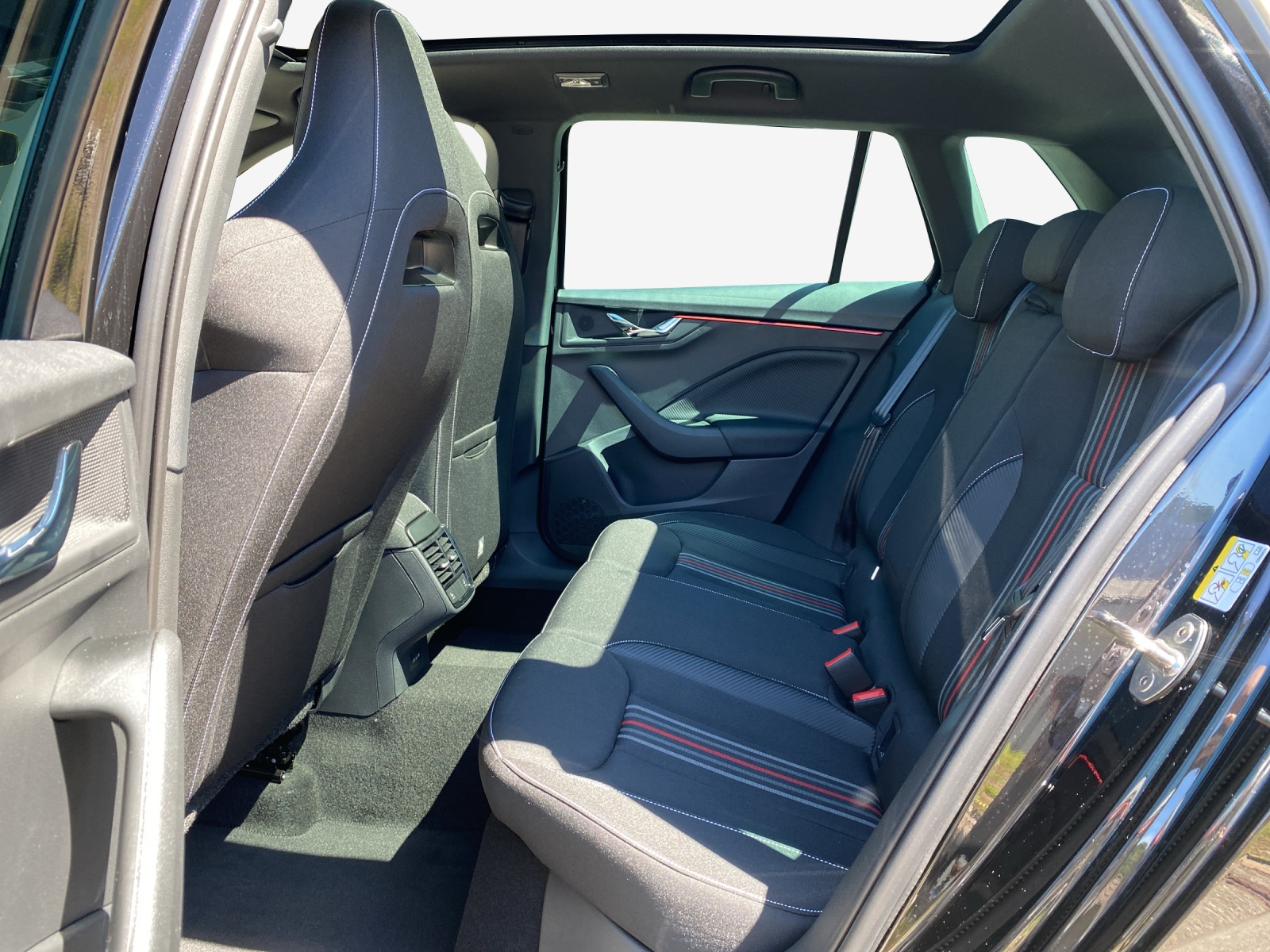 SKODA Kamiq 1.5 TSI Monte Carlo DSG-image-11