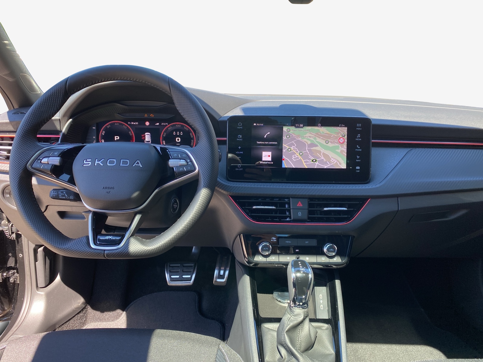 SKODA Kamiq 1.5 TSI Monte Carlo DSG-image-8