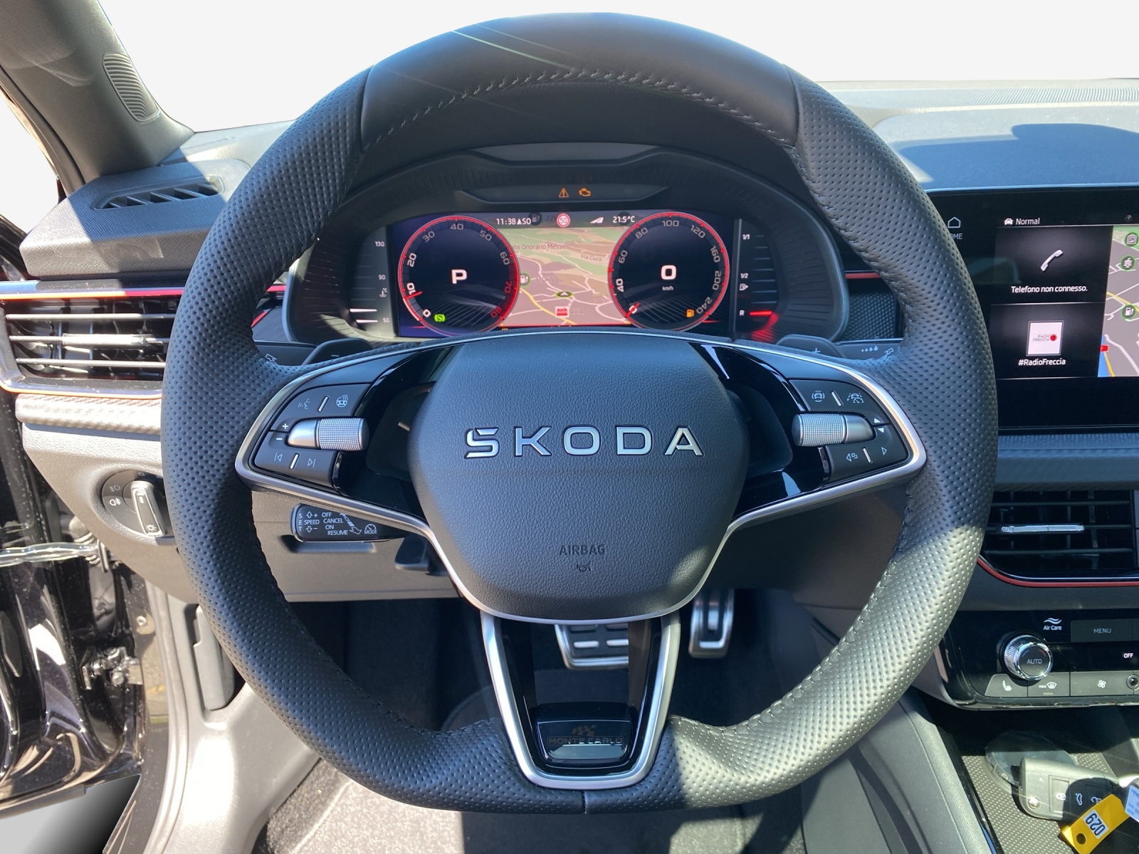 SKODA Kamiq 1.5 TSI Monte Carlo DSG-image-9