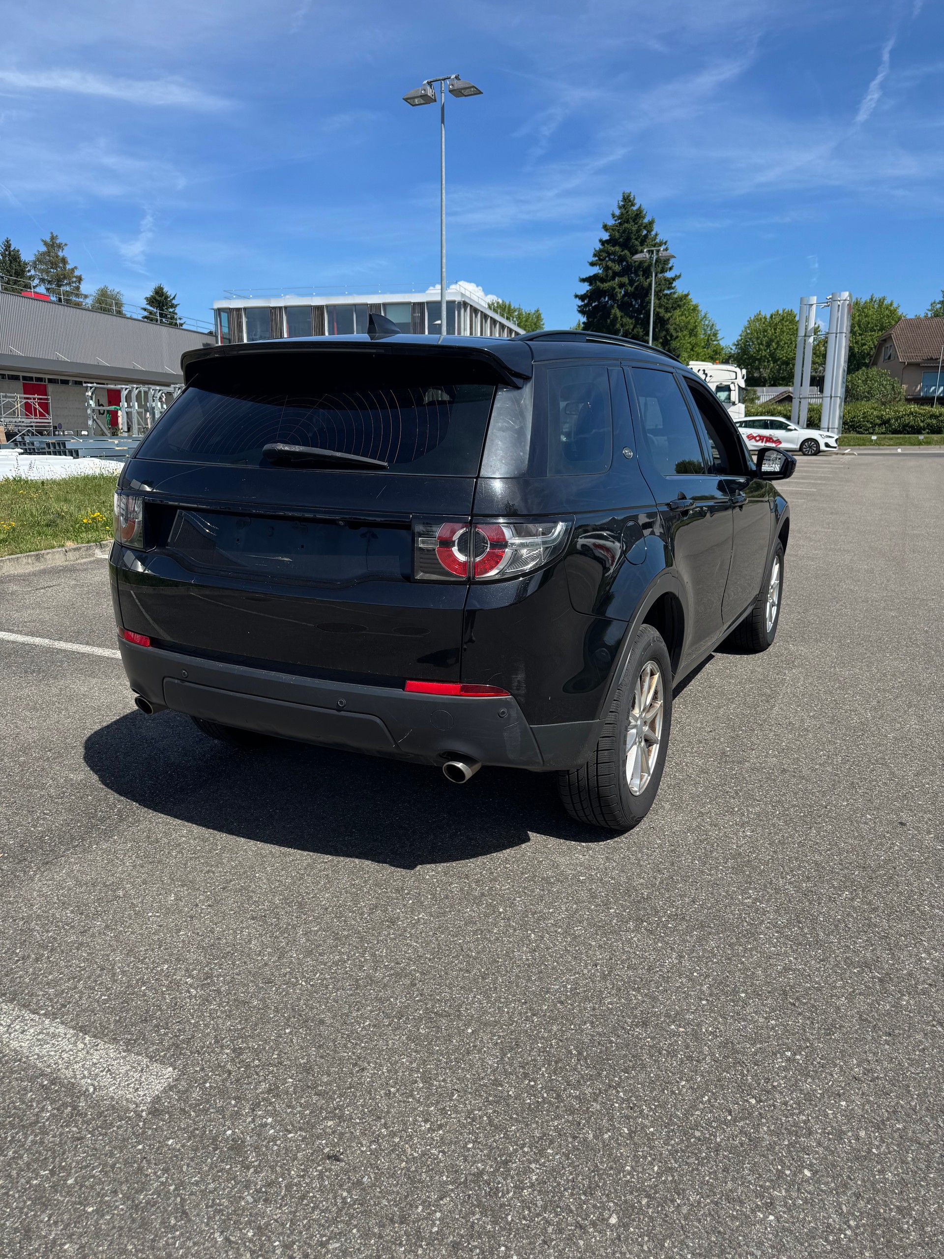 LAND ROVER Discovery Sport 2.0 TD4 Pure AT9-image-4