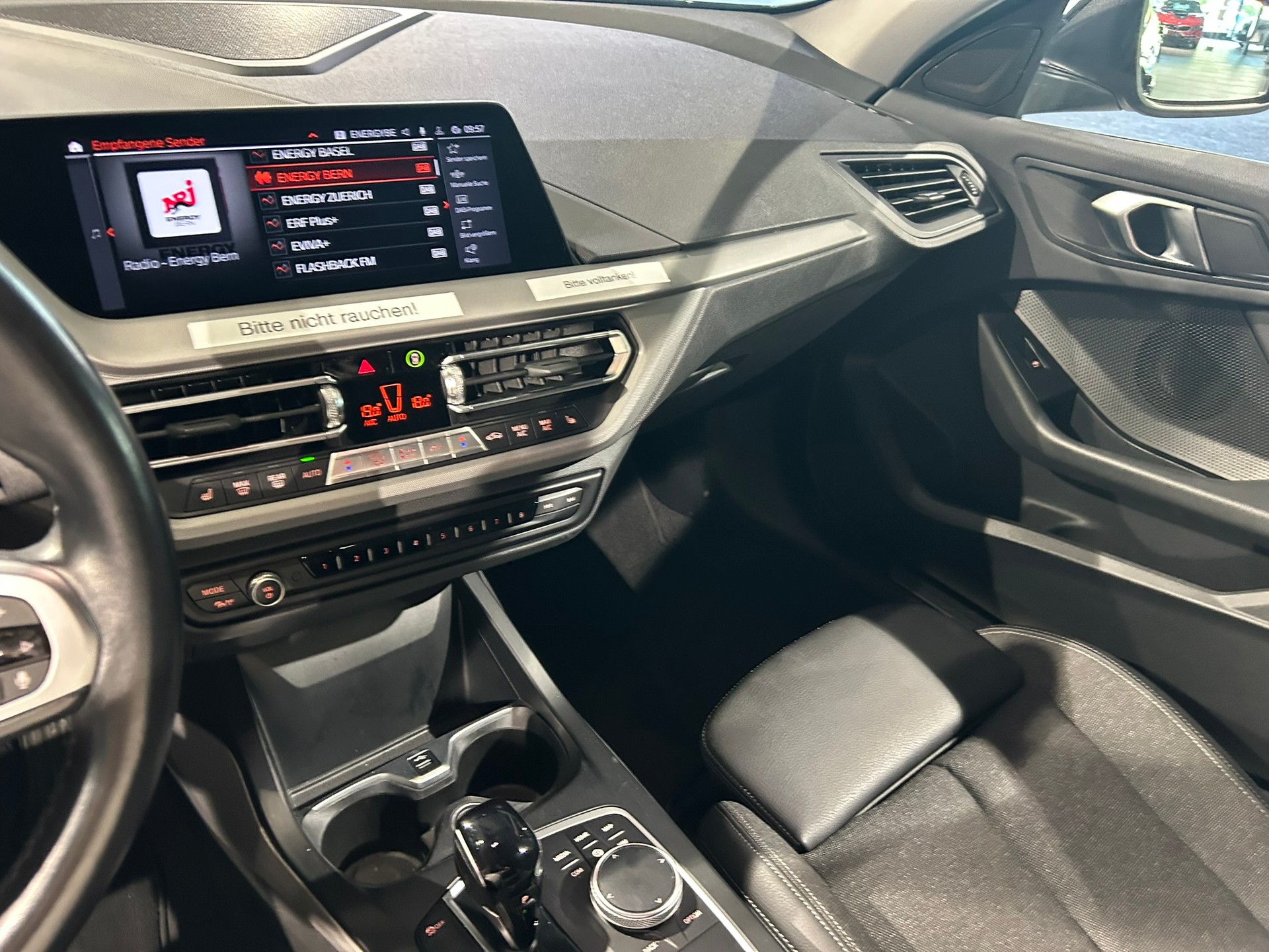 BMW 118i Steptronic-image-24