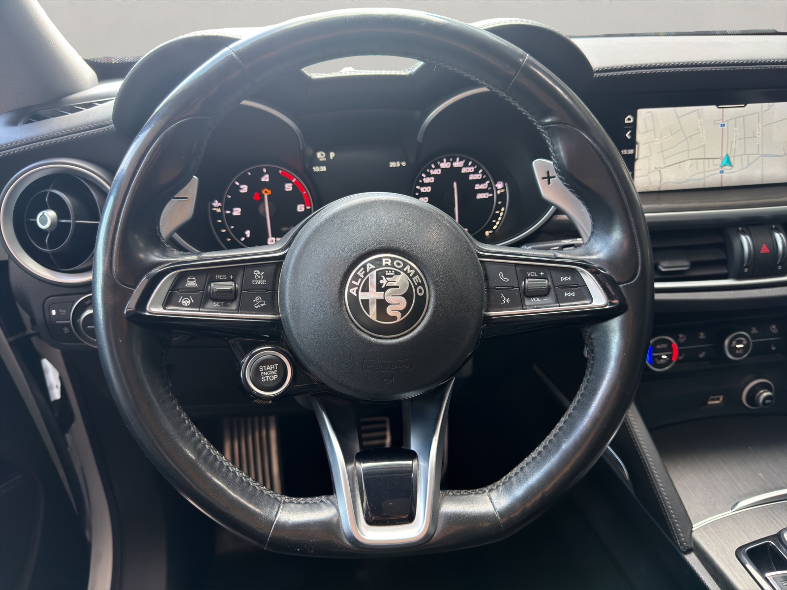 ALFA ROMEO Stelvio 2.2 D Q4 210 Ti-image-10