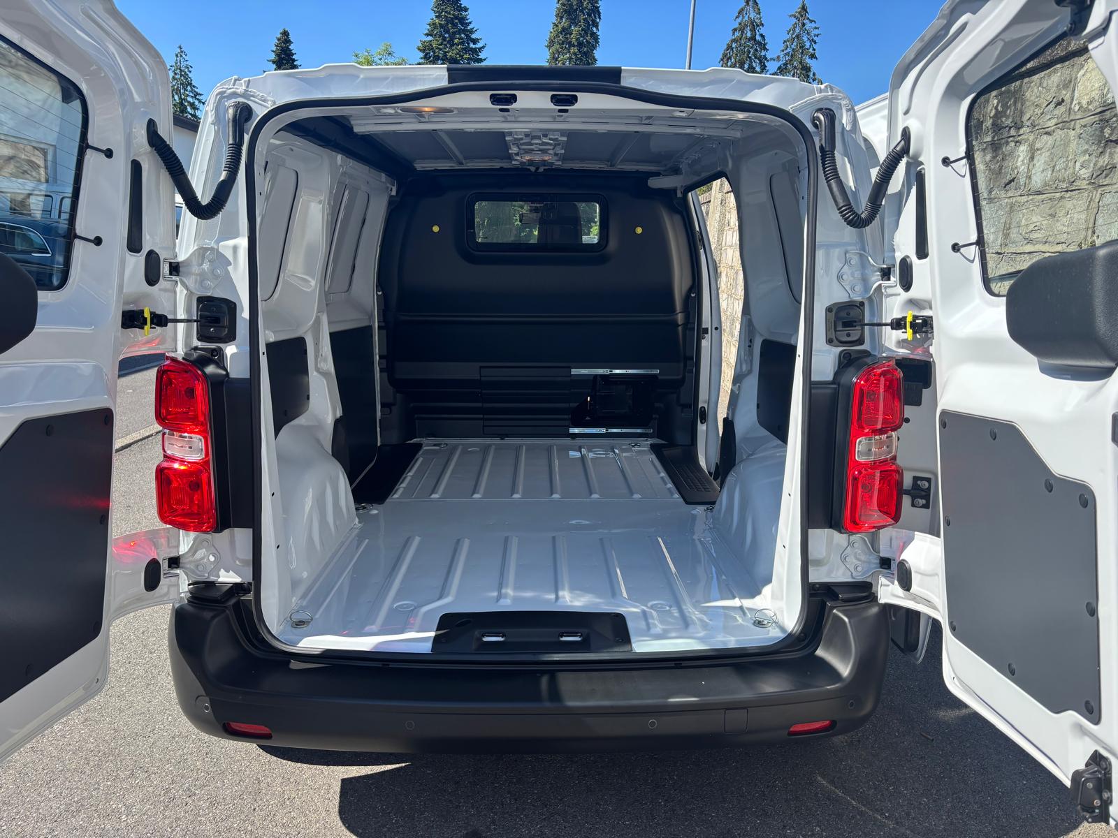 FIAT E-Scudo 50kWh L2 Pro Swiss Plus-image-4