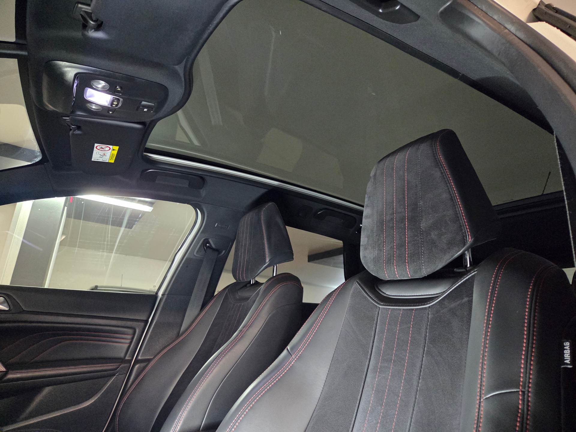 PEUGEOT 308 SW 2.0 BlueHDI GT Automatic-image-14