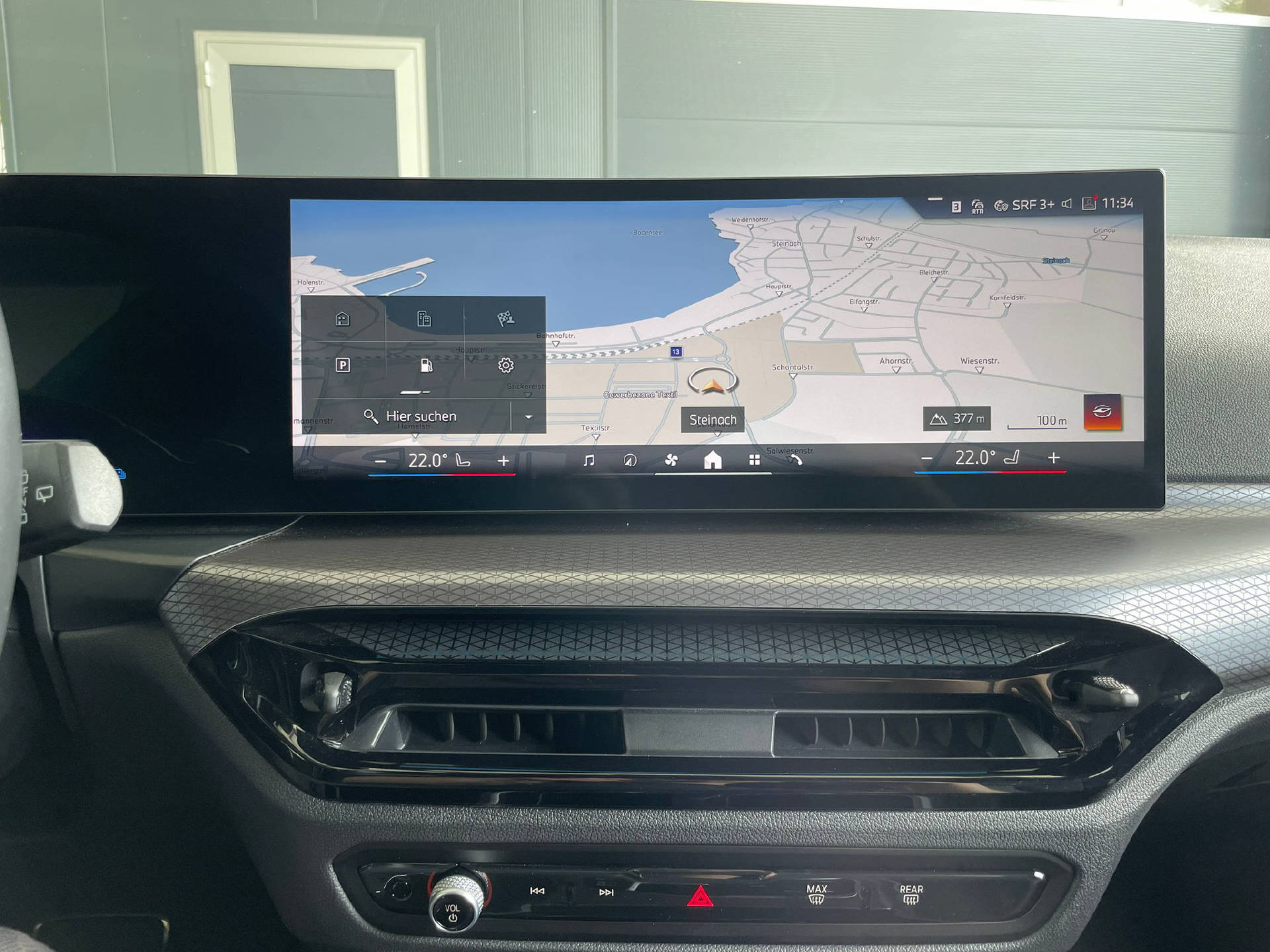 BMW 330e xDrive SAG Touring-image-12