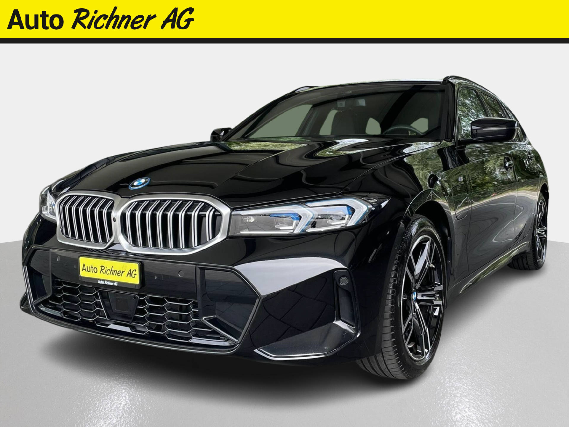 BMW 330e xDrive SAG Touring-image-1