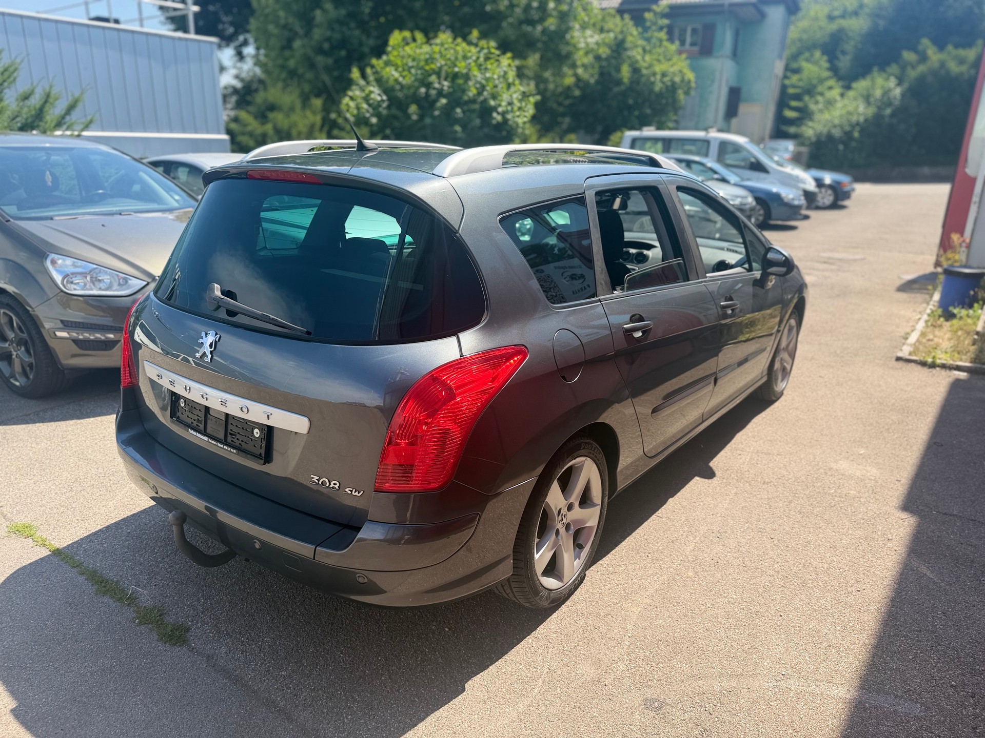 PEUGEOT 308 SW 1.6 16V Turbo Millesim 200-image-4