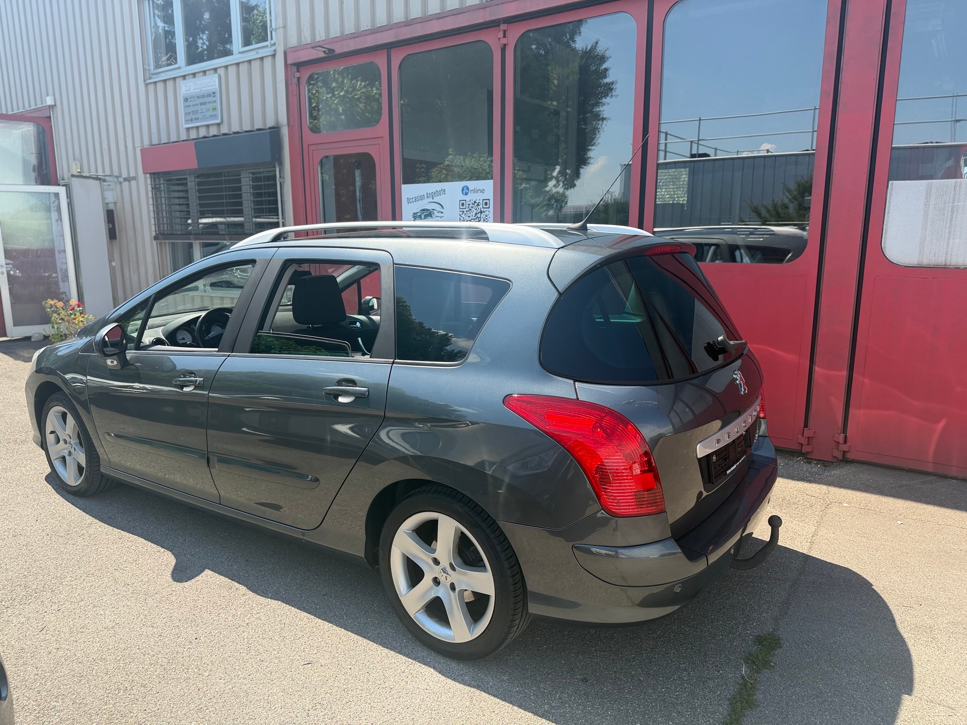 PEUGEOT 308 SW 1.6 16V Turbo Millesim 200-image-3