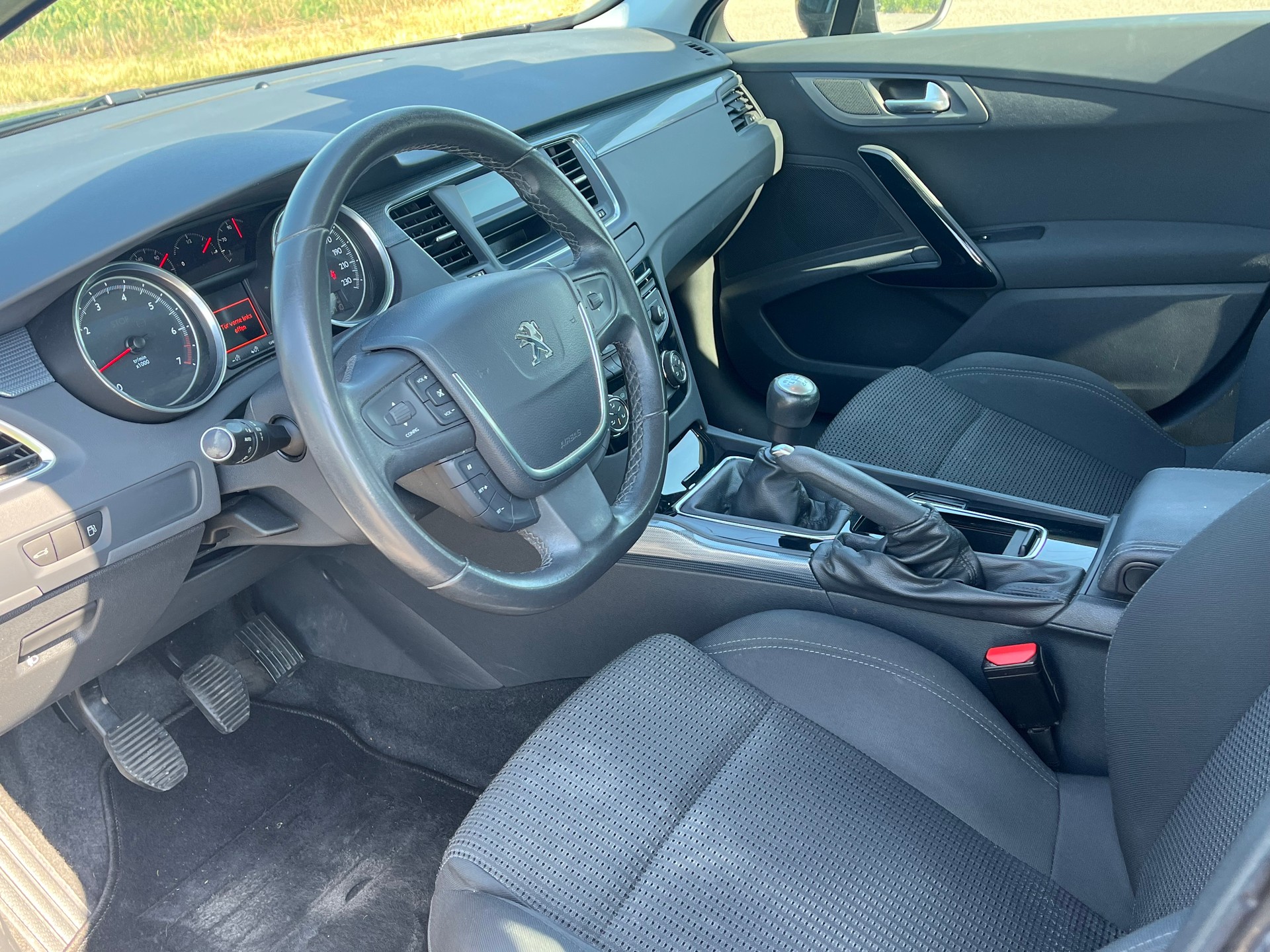 PEUGEOT 508 1.6 16V T Active-image-8