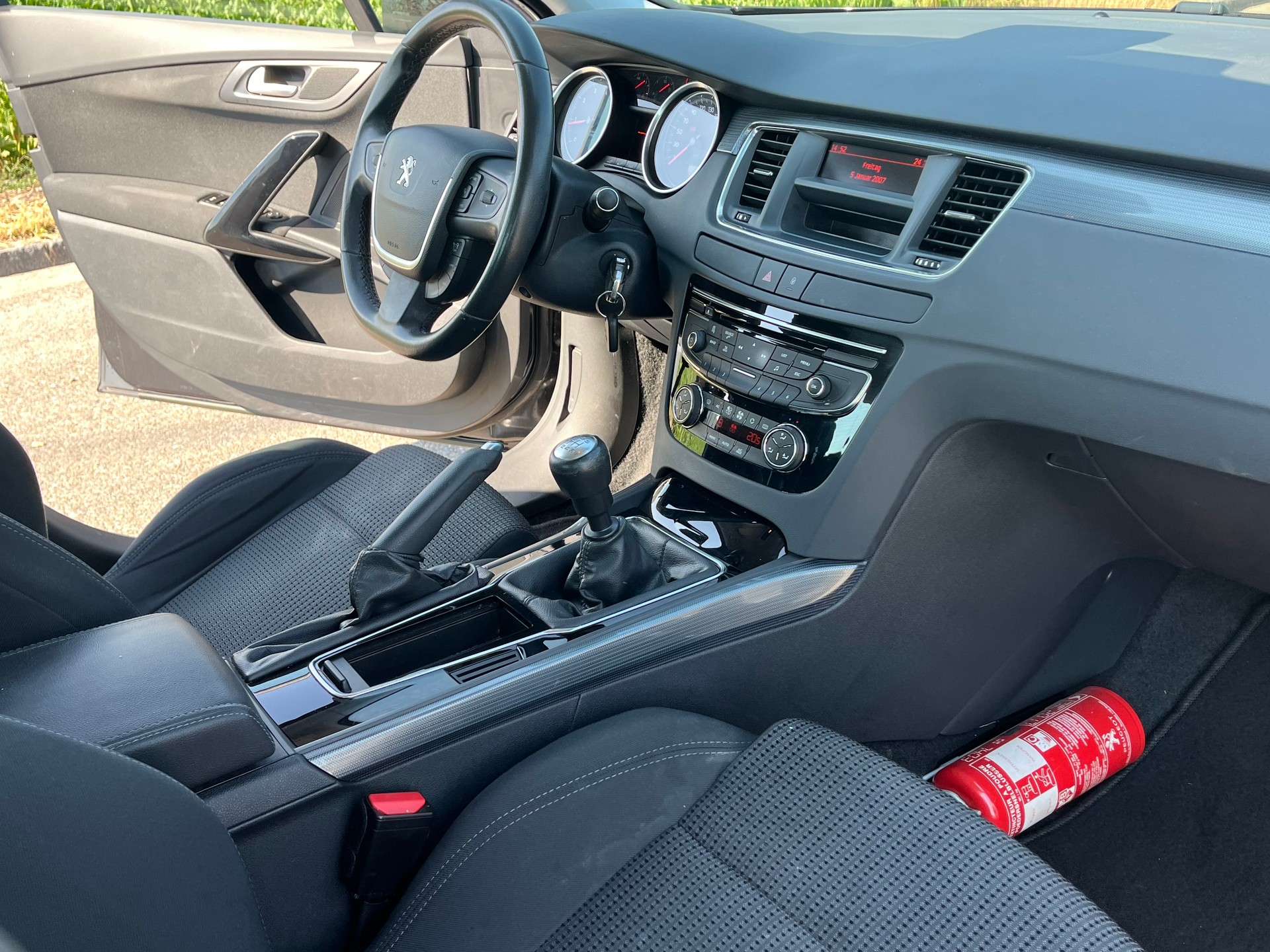 PEUGEOT 508 1.6 16V T Active-image-13