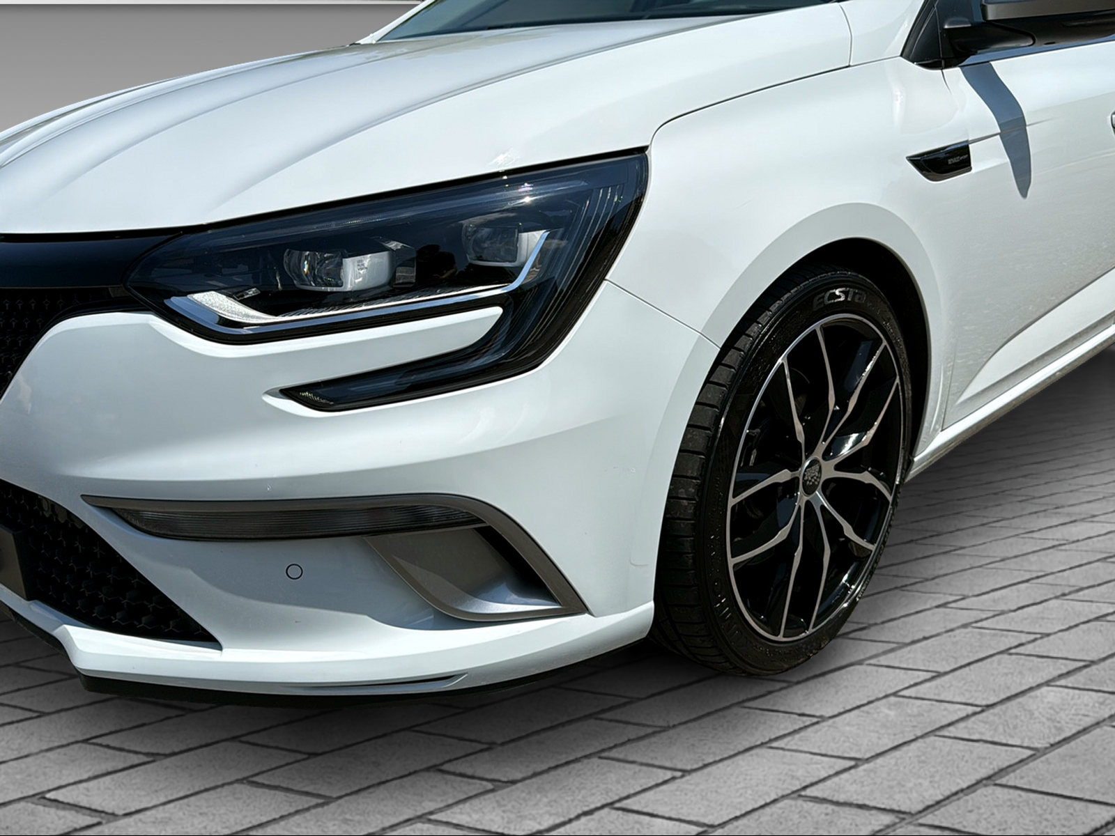 RENAULT Mégane Grandtour 1.6 TCe 205 GT EDC-image-1