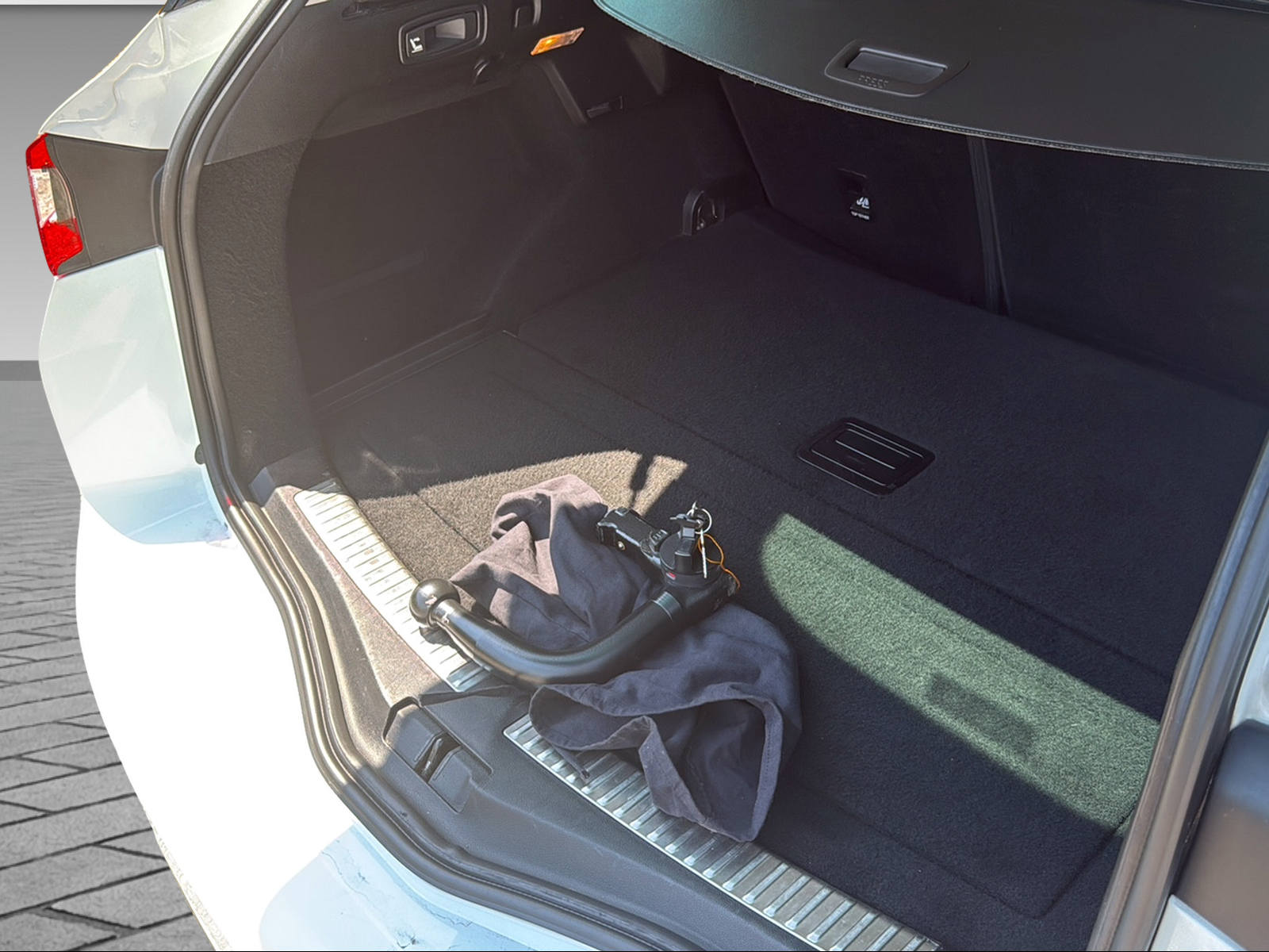 RENAULT Mégane Grandtour 1.6 TCe 205 GT EDC-image-22