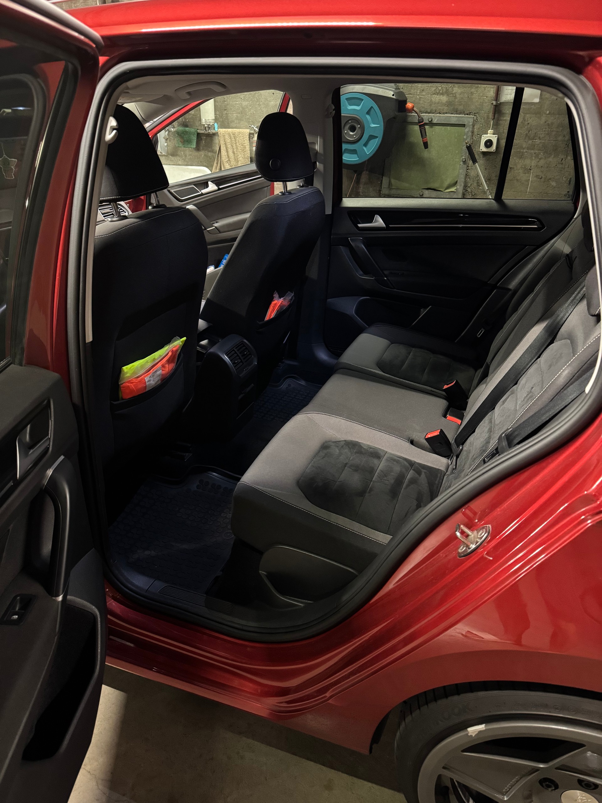 VW 2.0 TDI Highline / 4.6-5.5 Lt. Verbrauch / AHK / Handschaltung-image-10