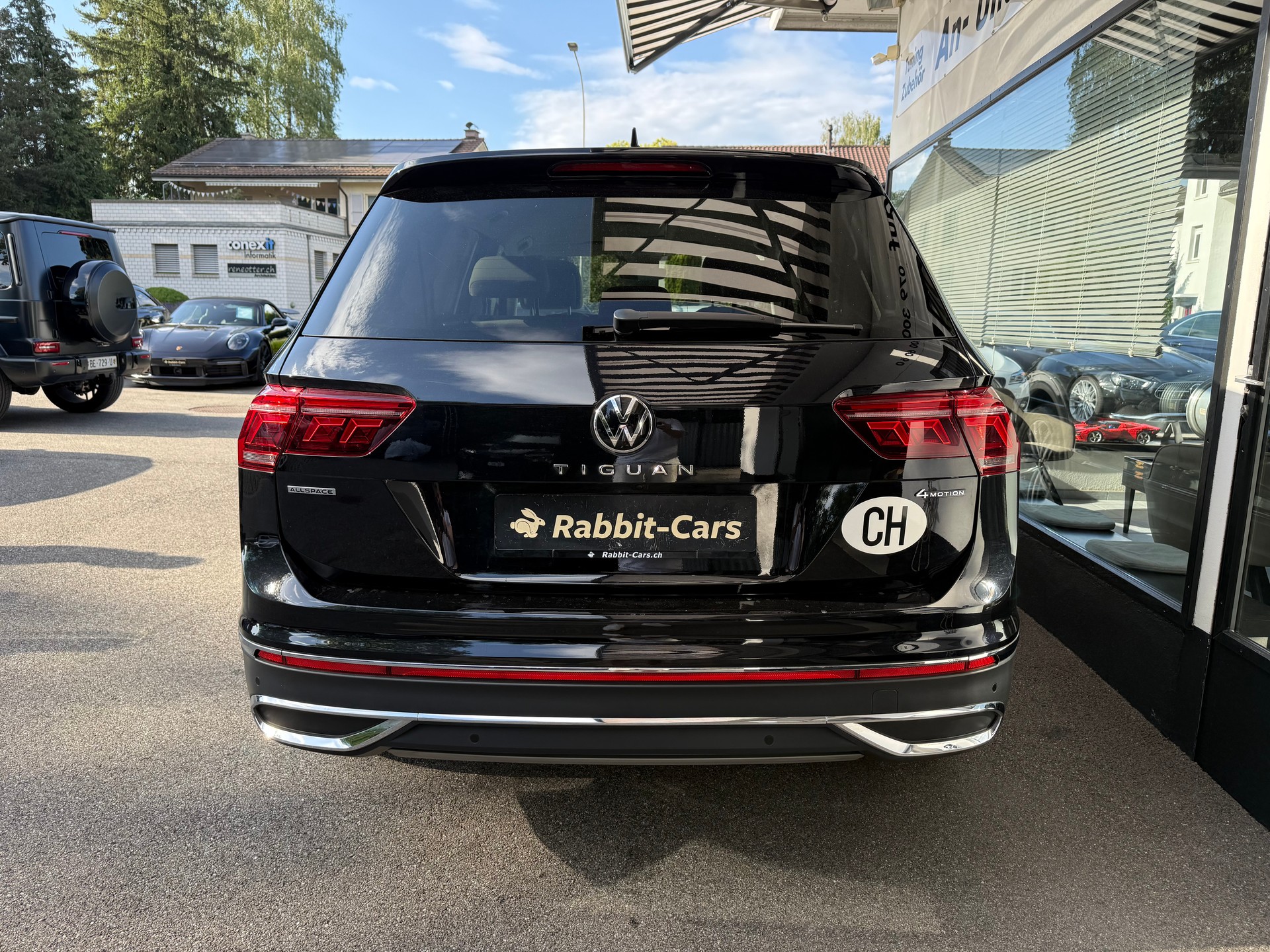 VW Tiguan Allspace 2.0TSI Elegance 4Motion DSG-image-4