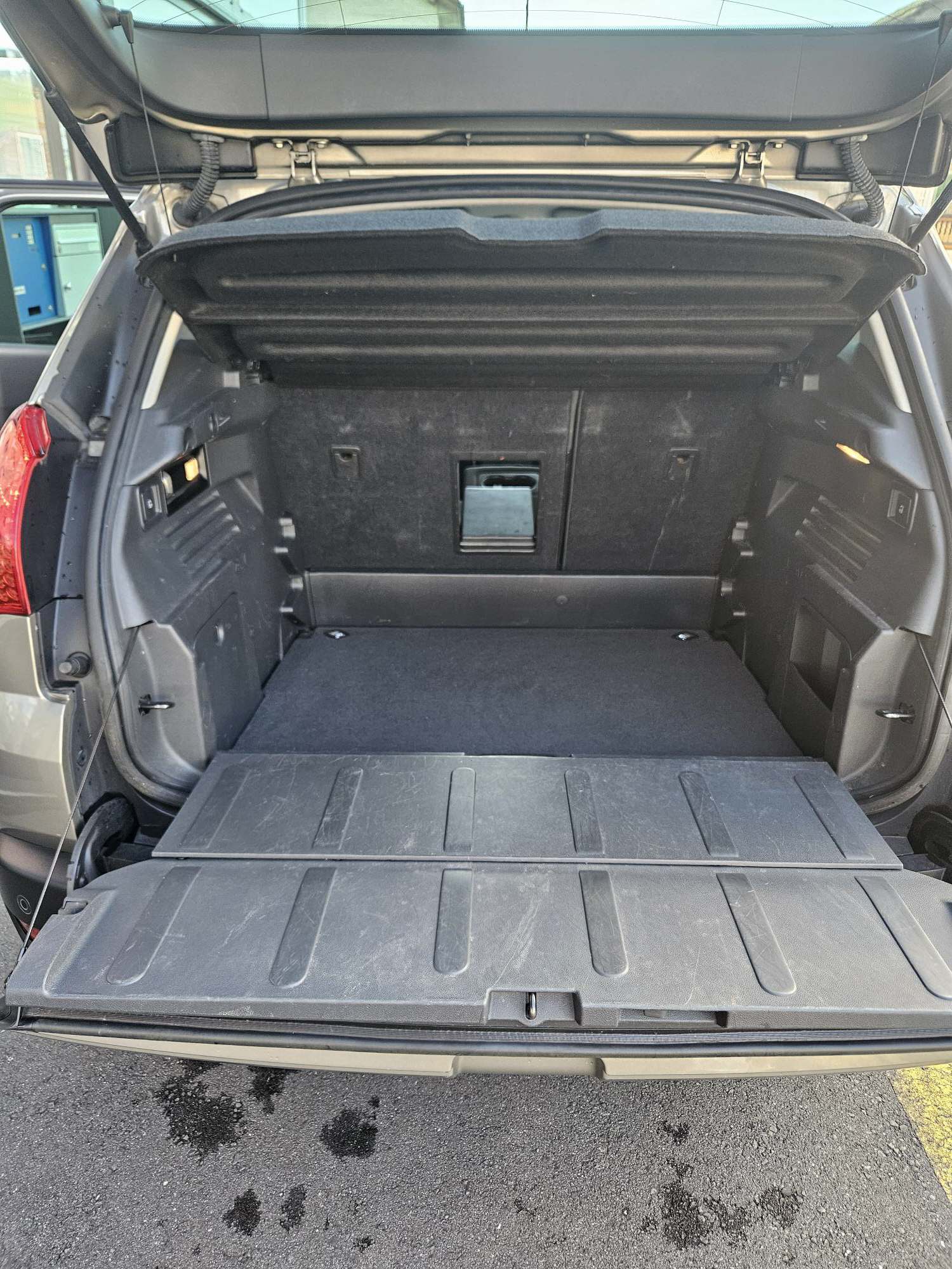 PEUGEOT 3008 2.0 HDi 163 AC Swiss Edition-image-7