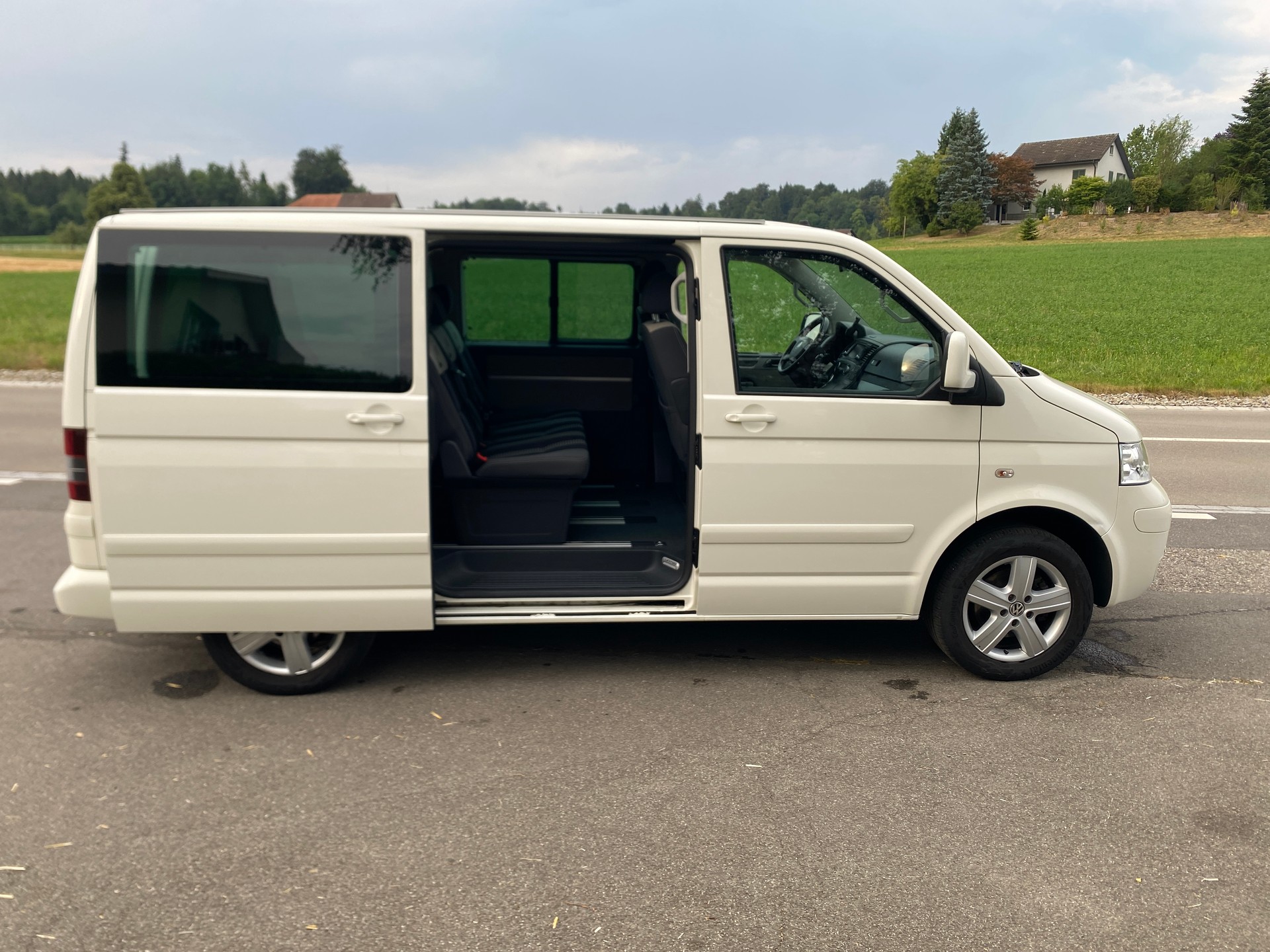 VW Multivan-image-4
