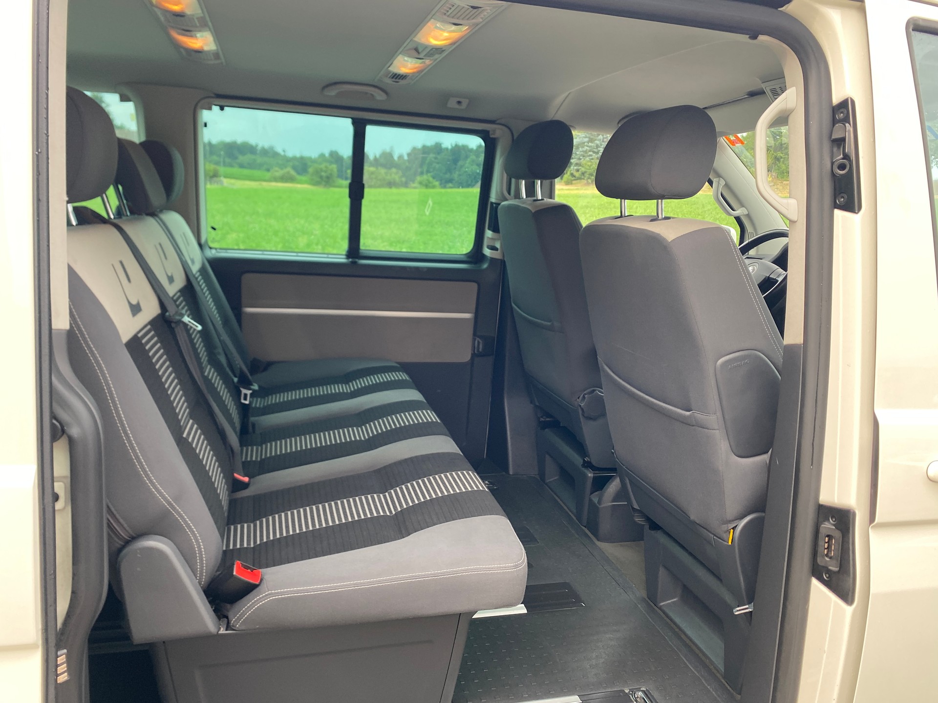 VW Multivan-image-12
