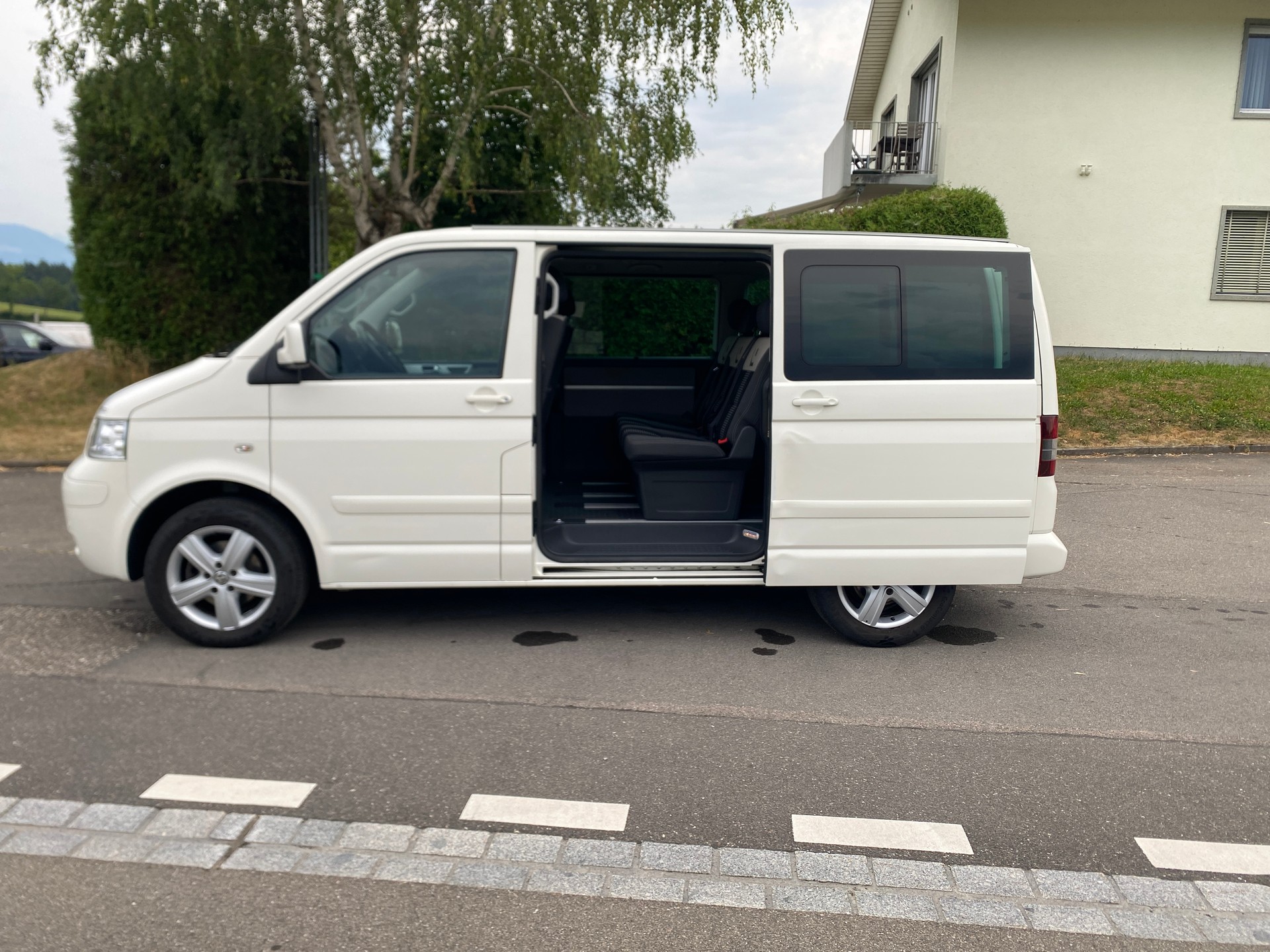VW Multivan-image-3