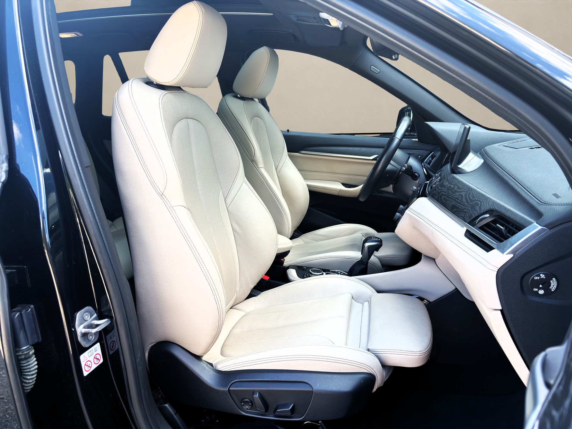 BMW X1 xDrive 25e❗M Sport❗Steptronic ✅CH-Fahrzeug & Frisch ab Service✅-image-9