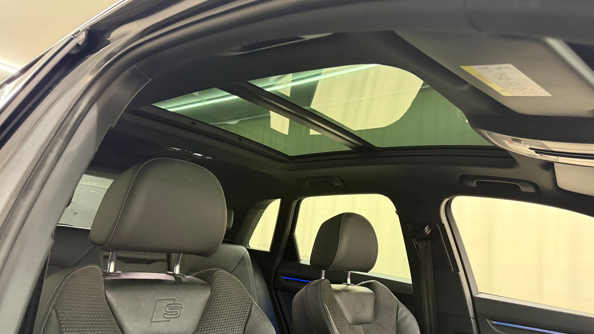 AUDI Q3 40 TFSI S line quattro S-tronic-image-15
