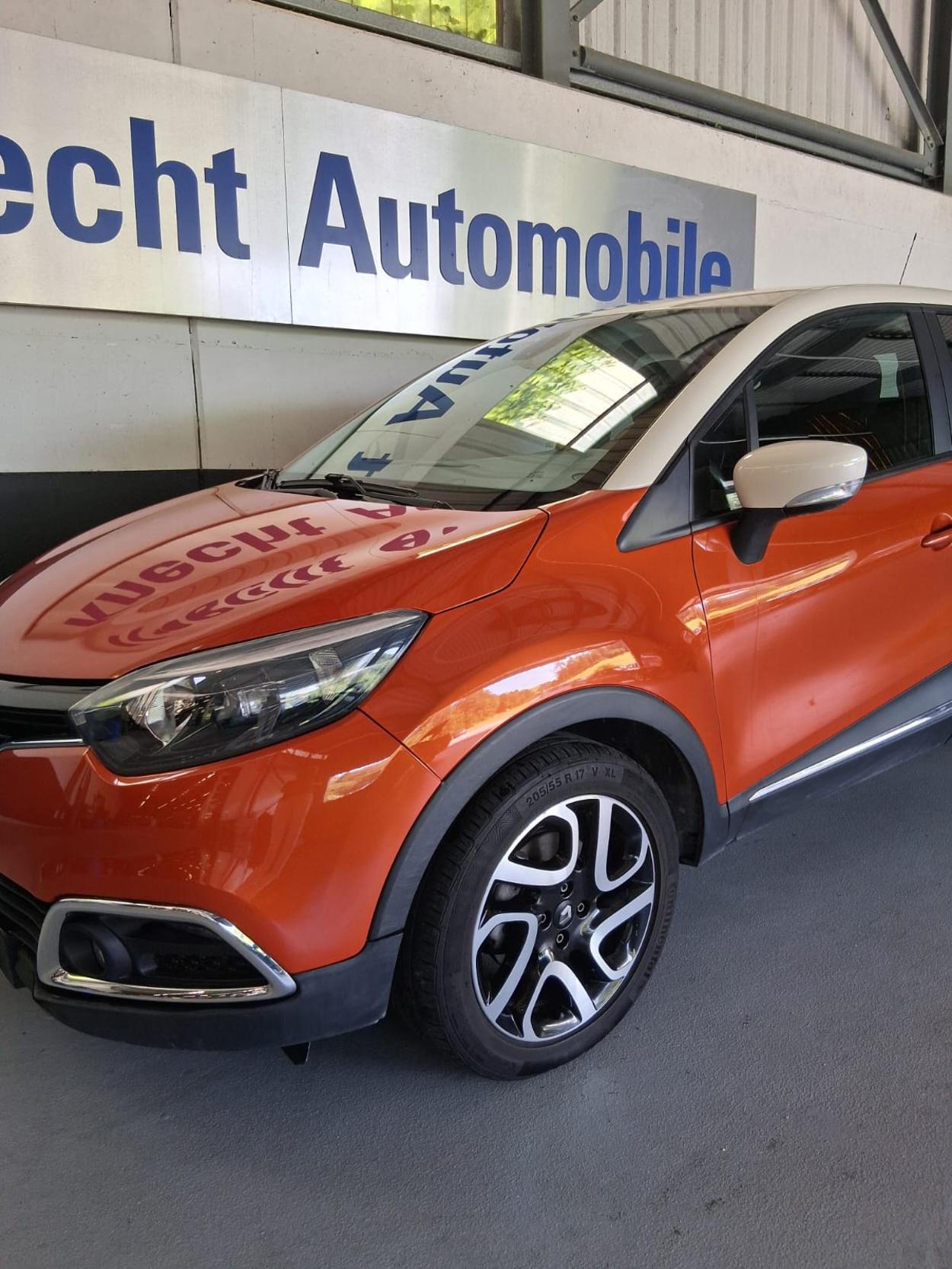 RENAULT Captur 1.2 TCe Dynamique EDC-showroom-element-1