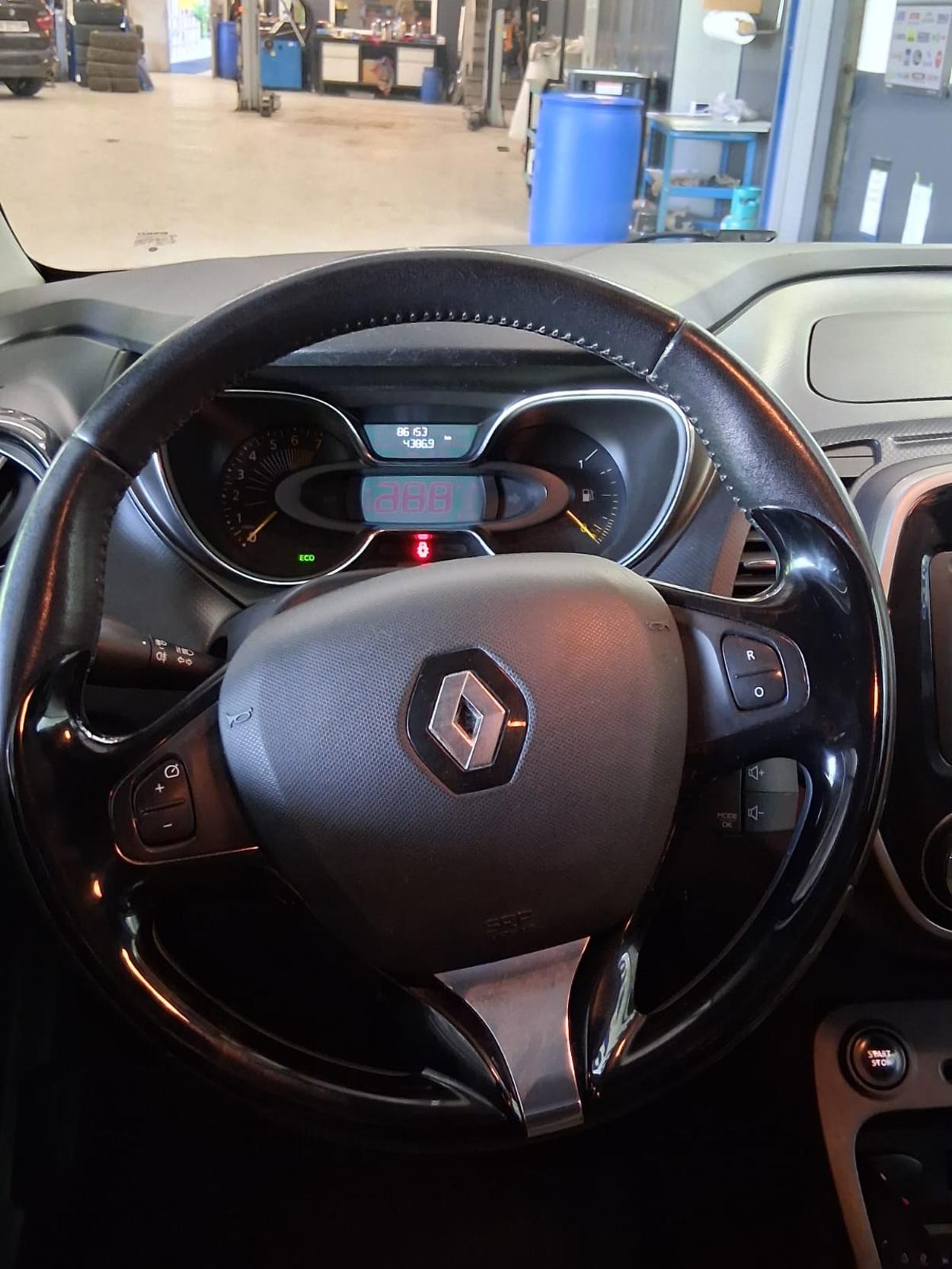 RENAULT Captur 1.2 TCe Dynamique EDC-image-10
