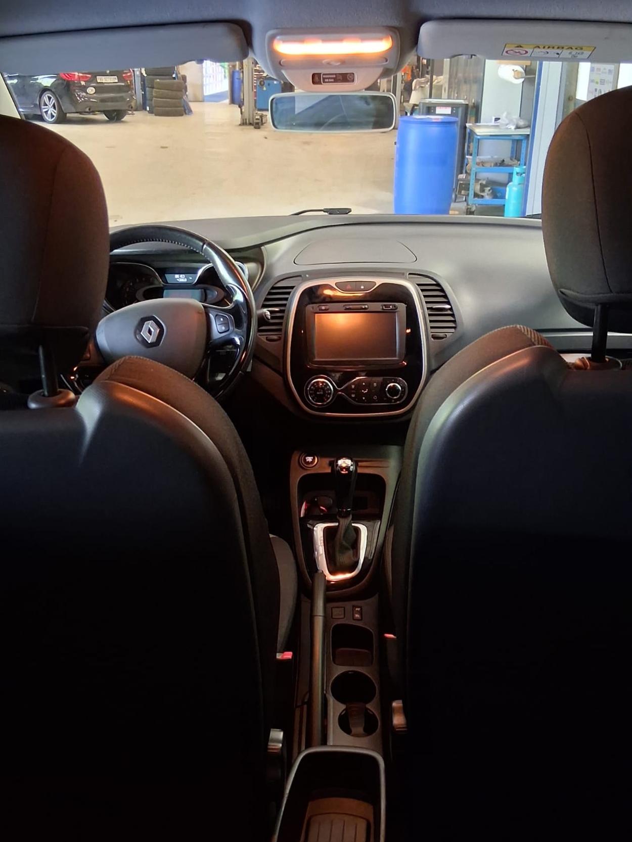 RENAULT Captur 1.2 TCe Dynamique EDC-image-12