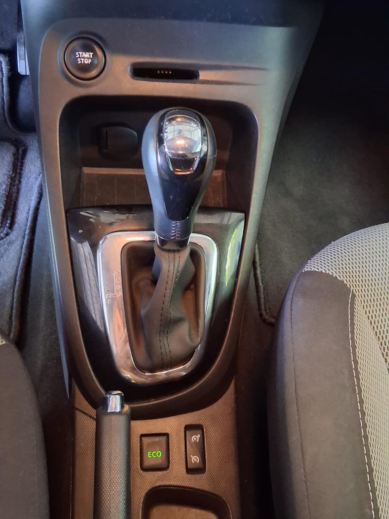 RENAULT Captur 1.2 TCe Dynamique EDC-image-13