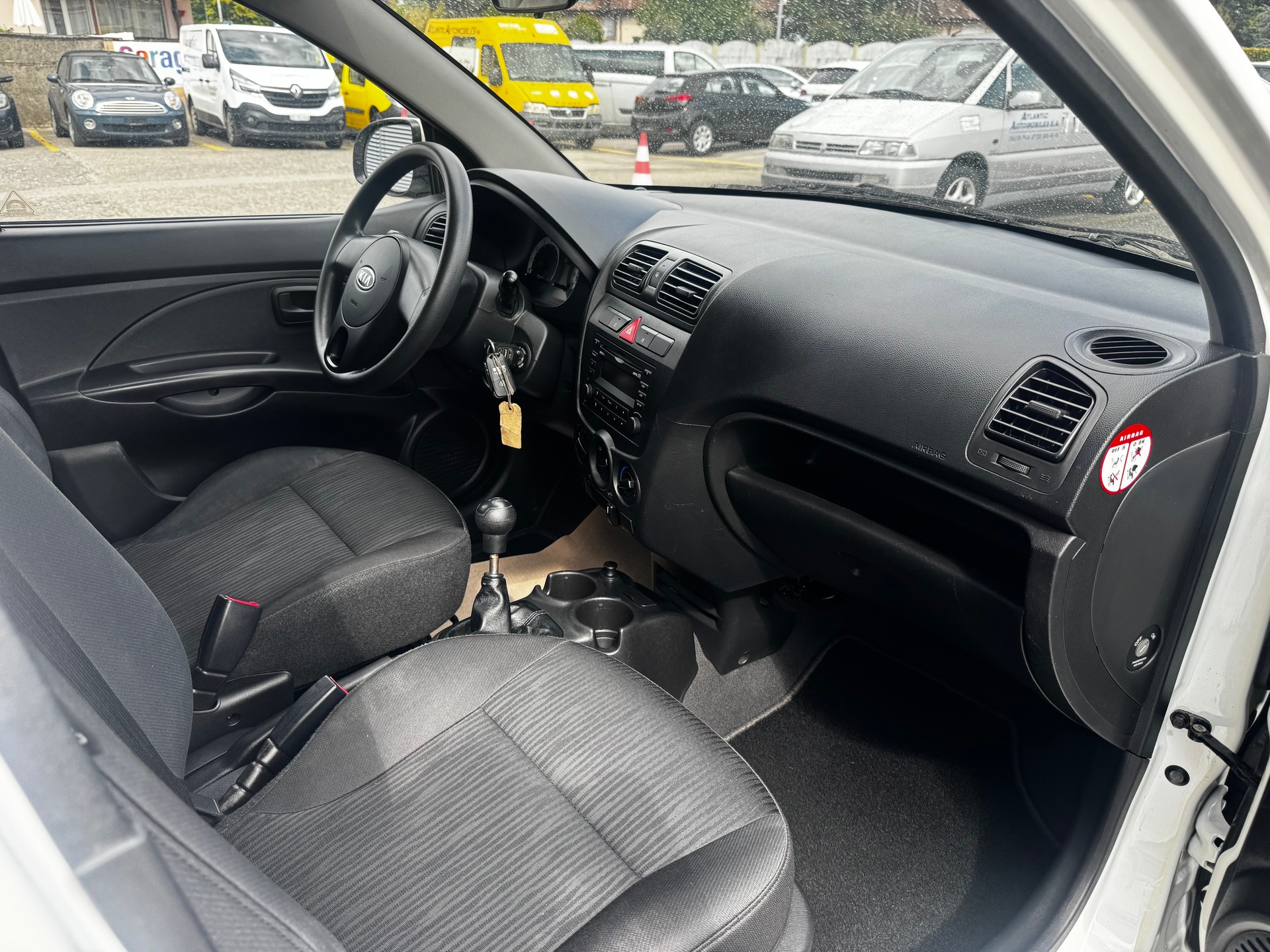 KIA Picanto 1.1 Trend-image-8