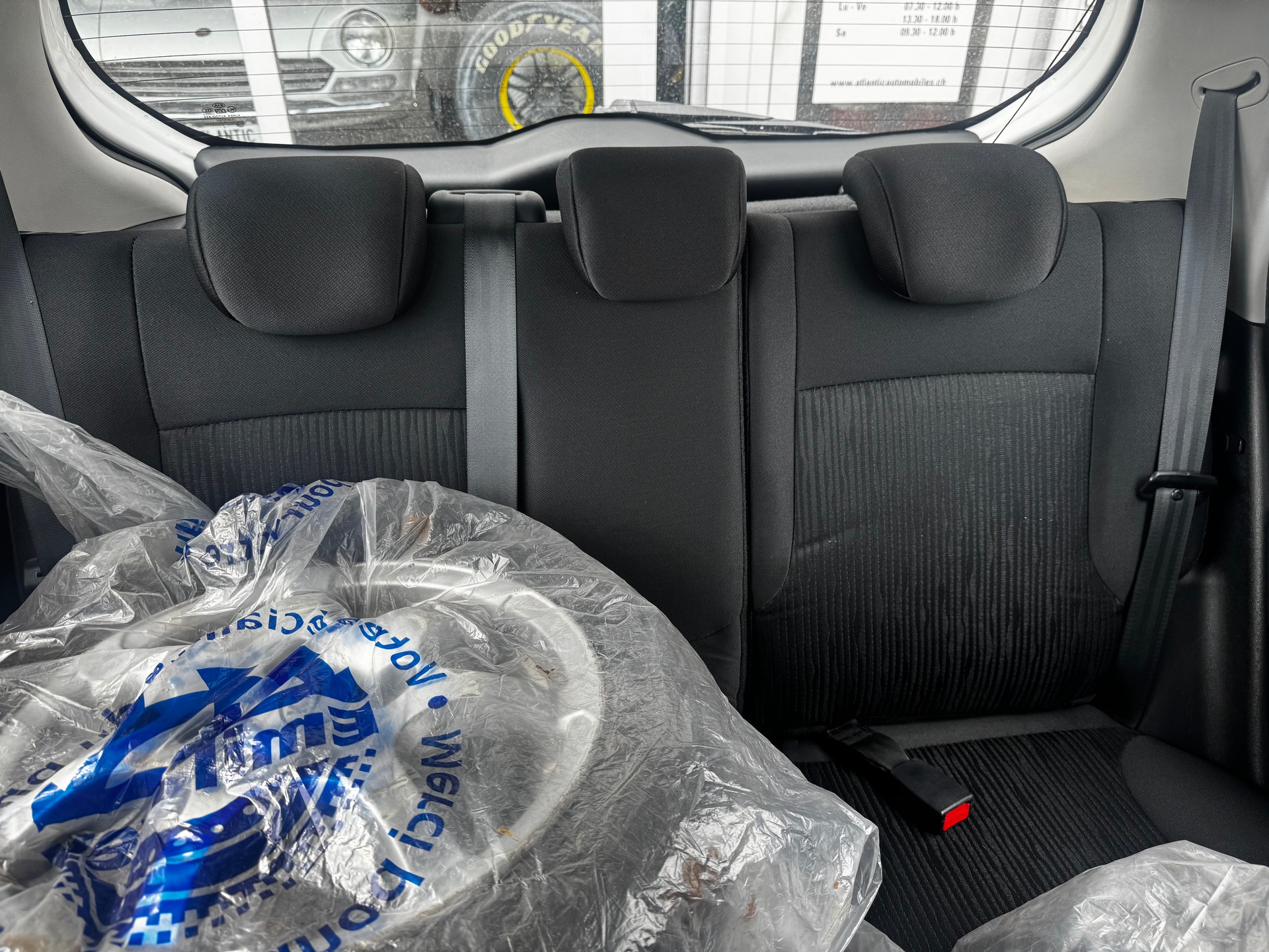 KIA Picanto 1.1 Trend-image-12