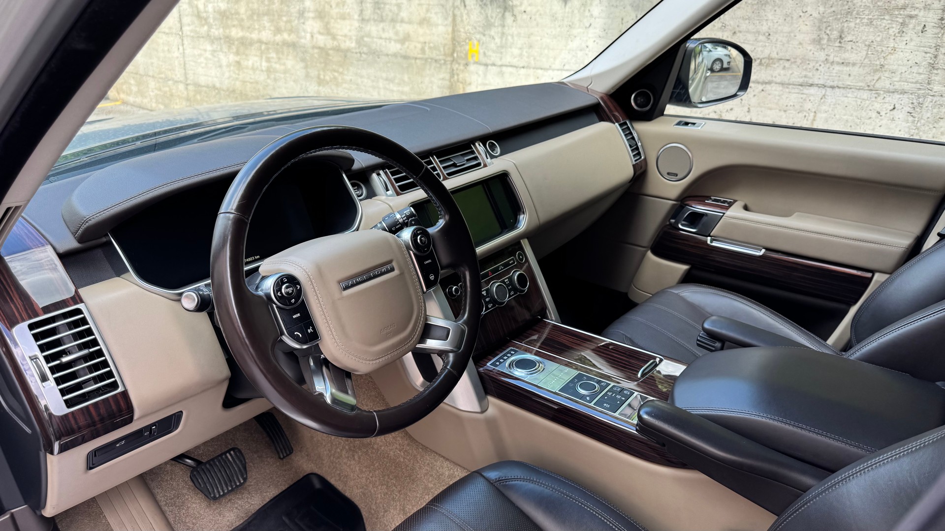 LAND ROVER Range Rover 3.0 TDV6 HSE Automatic-image-12