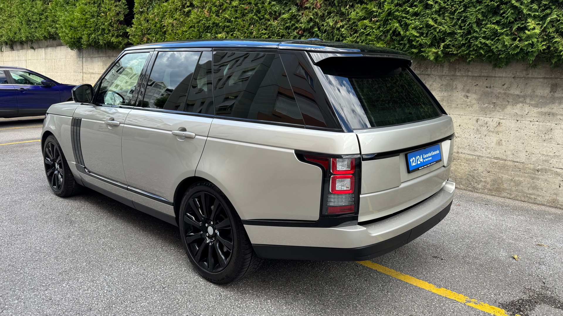LAND ROVER Range Rover 3.0 TDV6 HSE Automatic-image-4