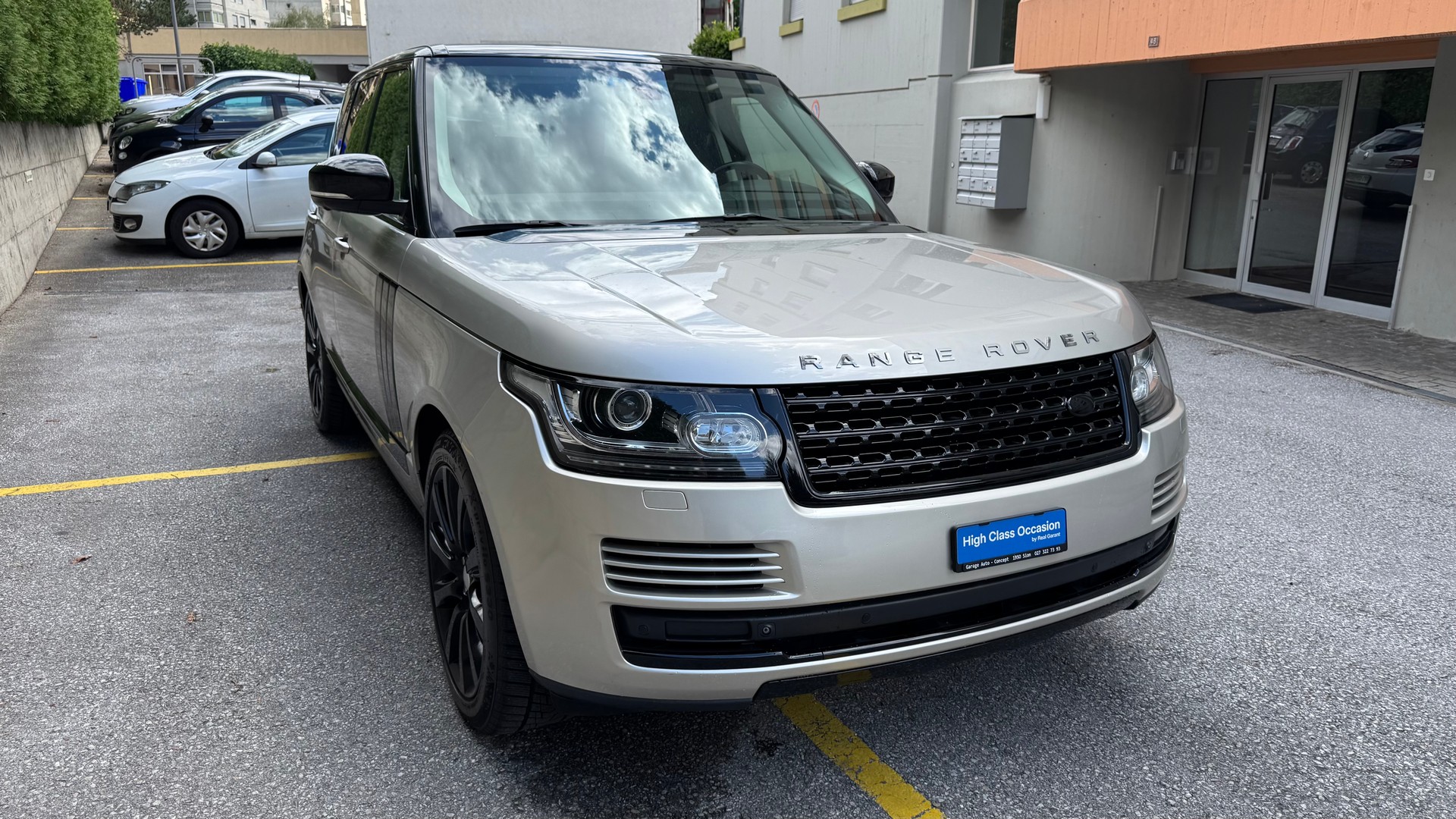 LAND ROVER Range Rover 3.0 TDV6 HSE Automatic-image-1