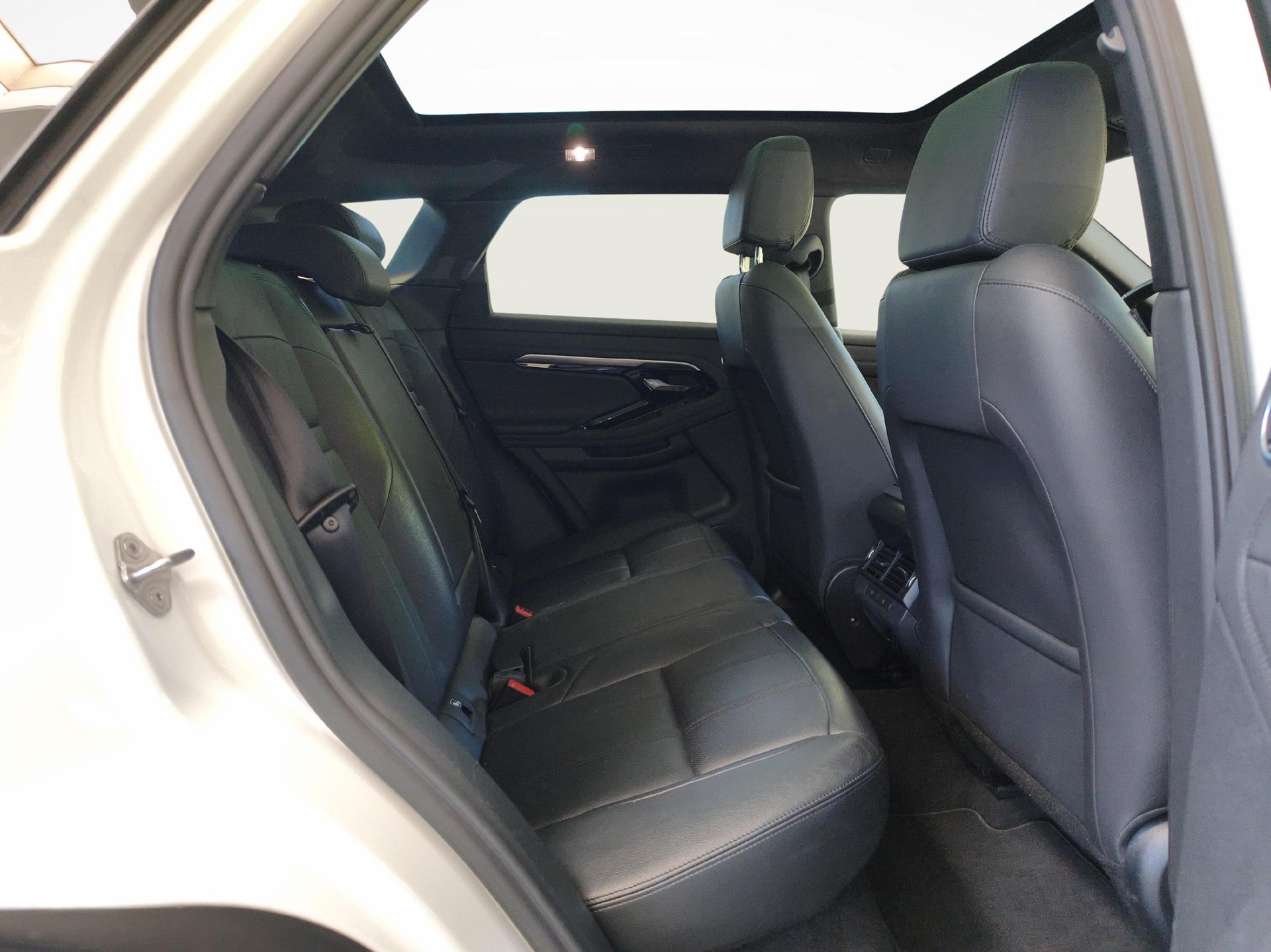 LAND ROVER Range Rover Evoque 1.5 T 300e SE-image-12