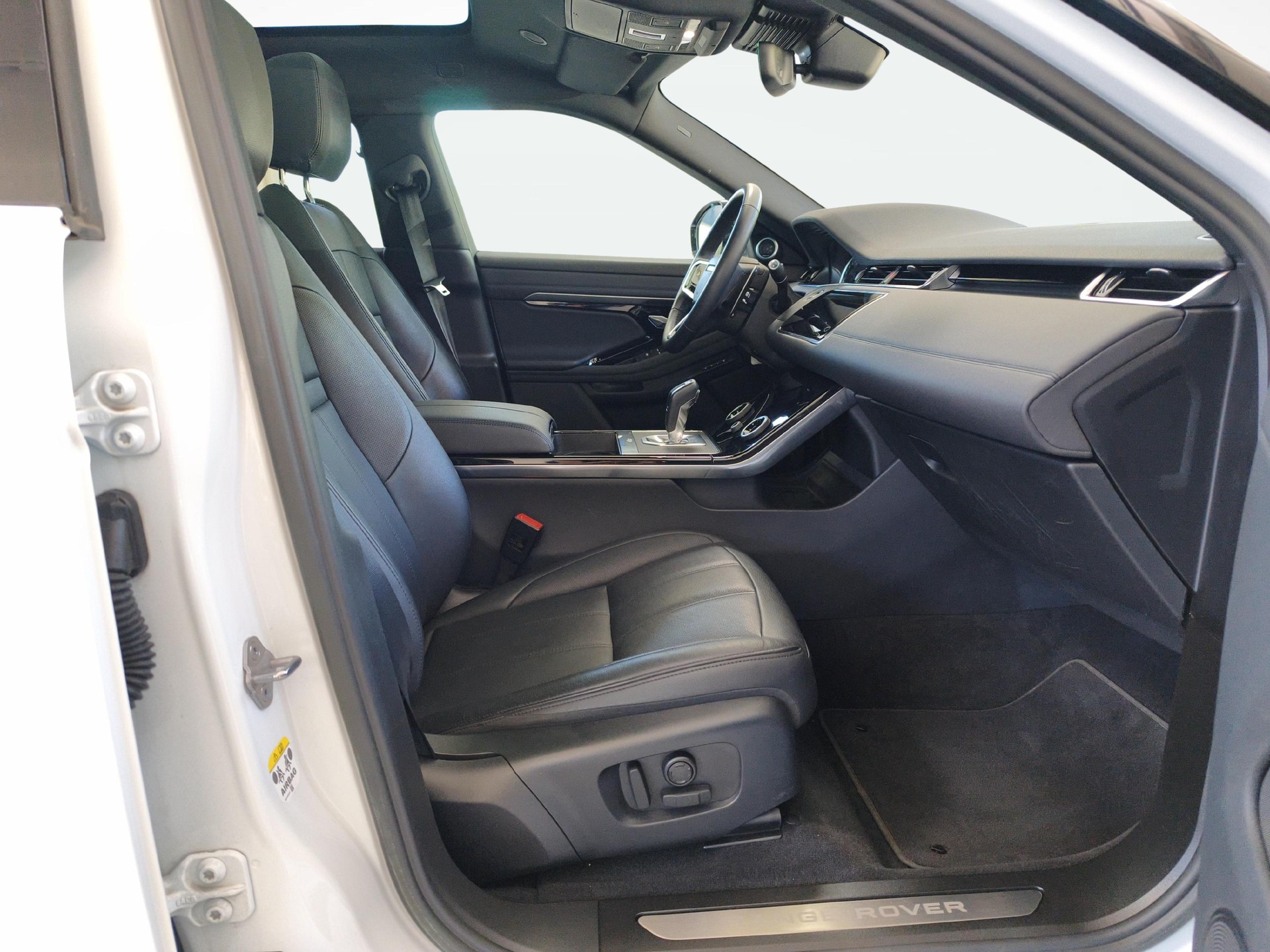 LAND ROVER Range Rover Evoque 1.5 T 300e SE-image-10