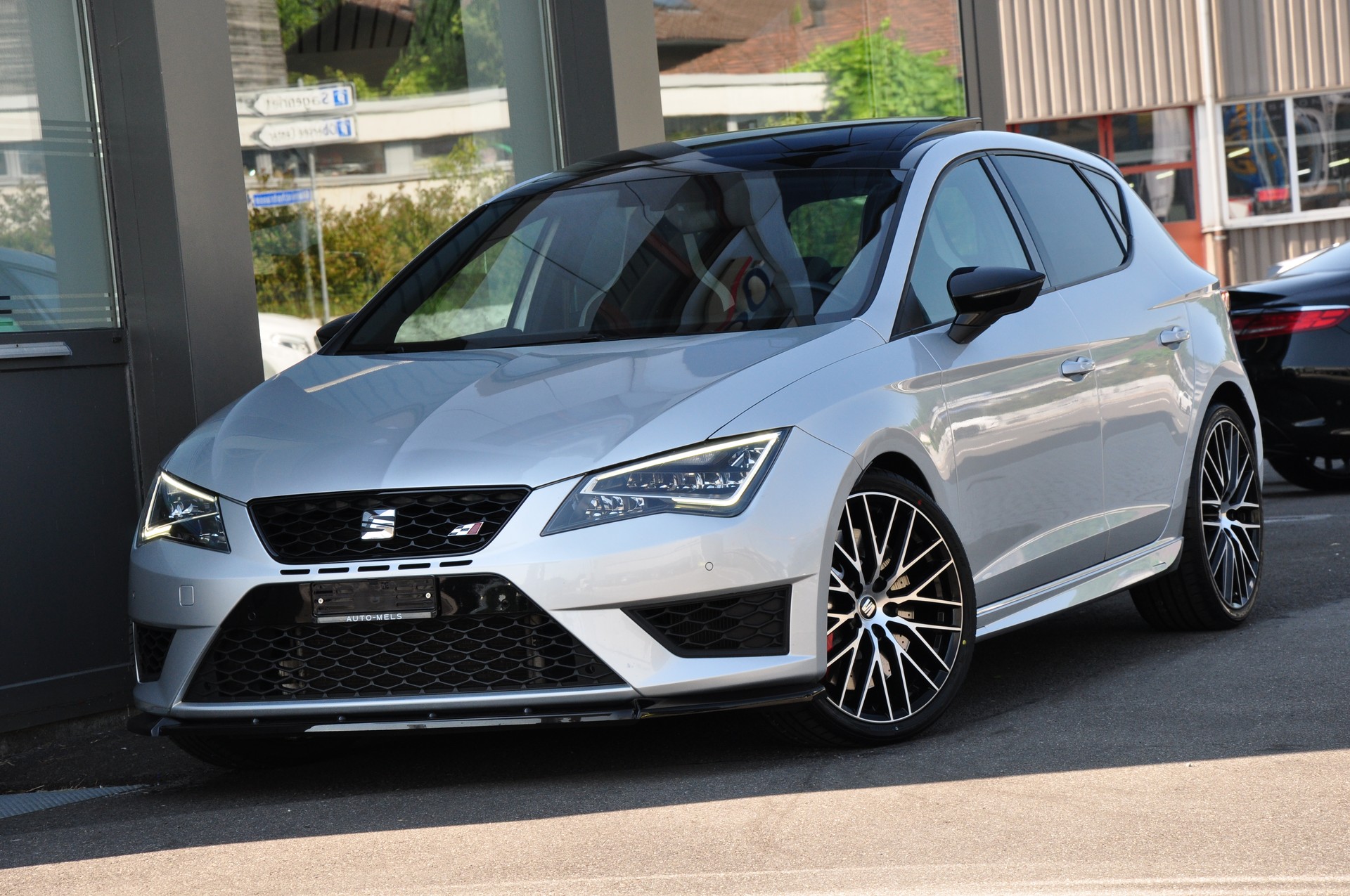 SEAT Leon 2.0 TSI Cupra 290 DSG-image-1