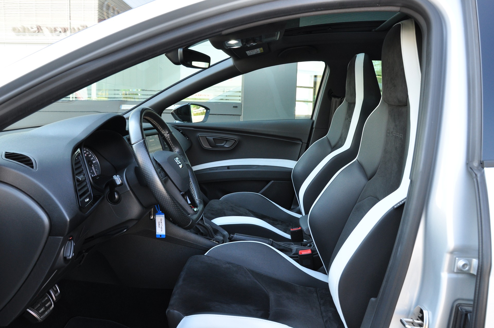 SEAT Leon 2.0 TSI Cupra 290 DSG-image-10