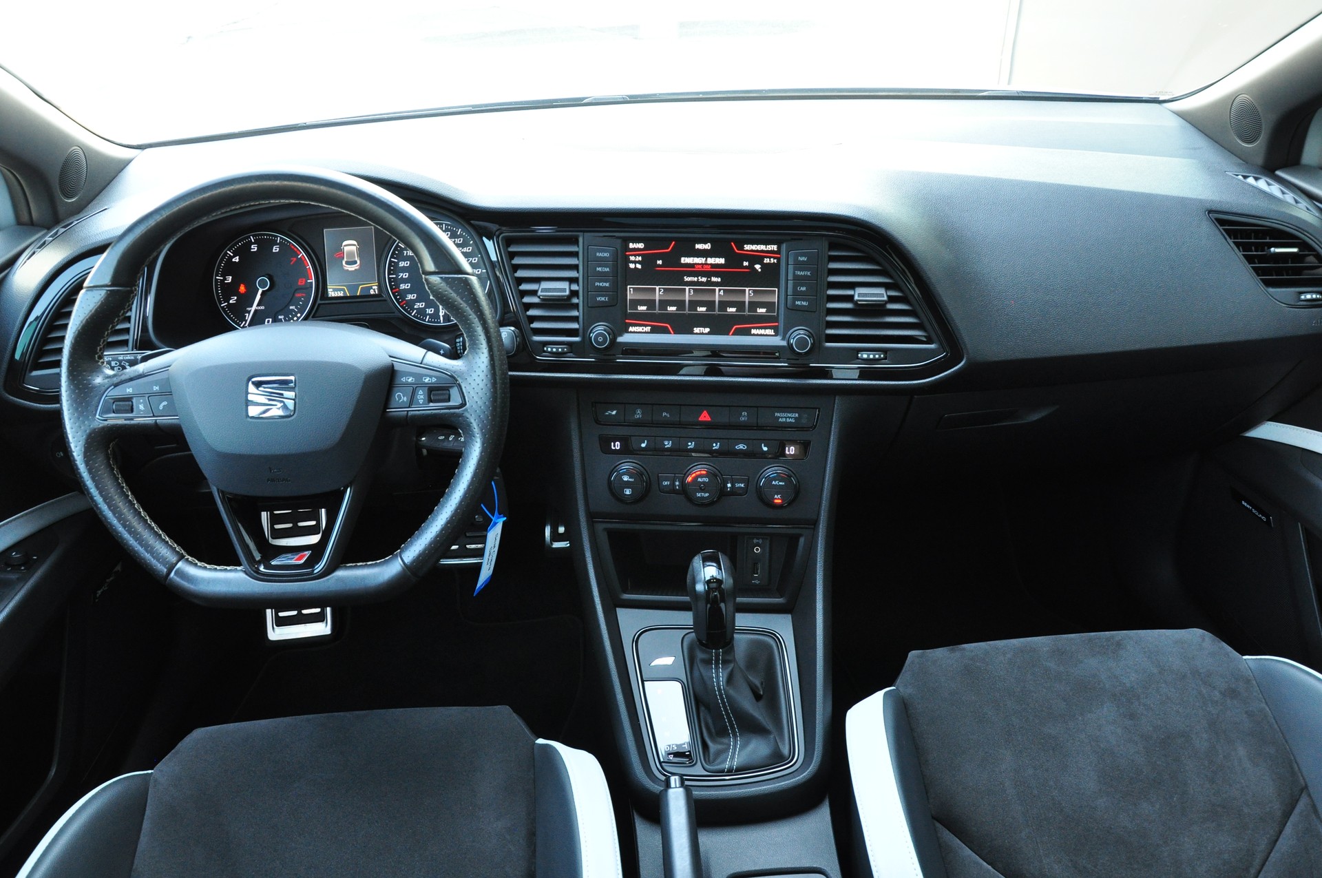 SEAT Leon 2.0 TSI Cupra 290 DSG-image-12
