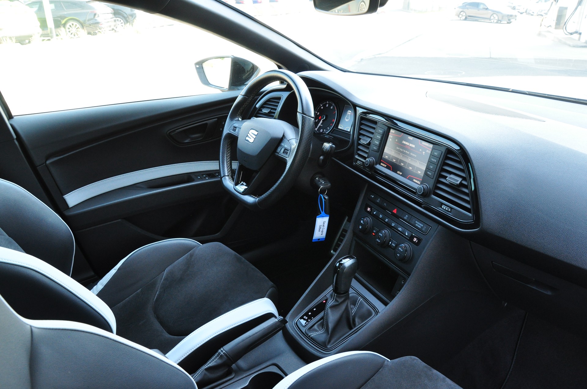 SEAT Leon 2.0 TSI Cupra 290 DSG-image-14