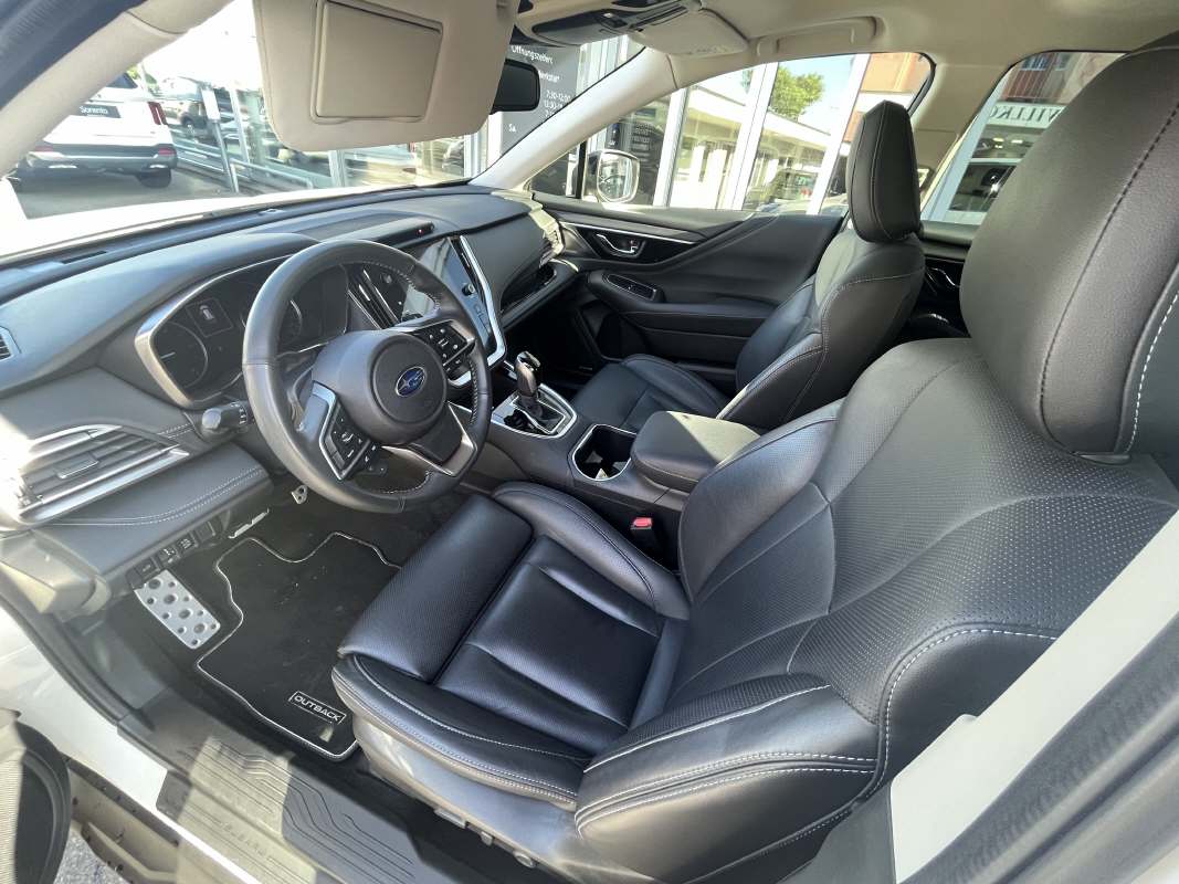 SUBARU Outback 2.5i Luxury-image-2