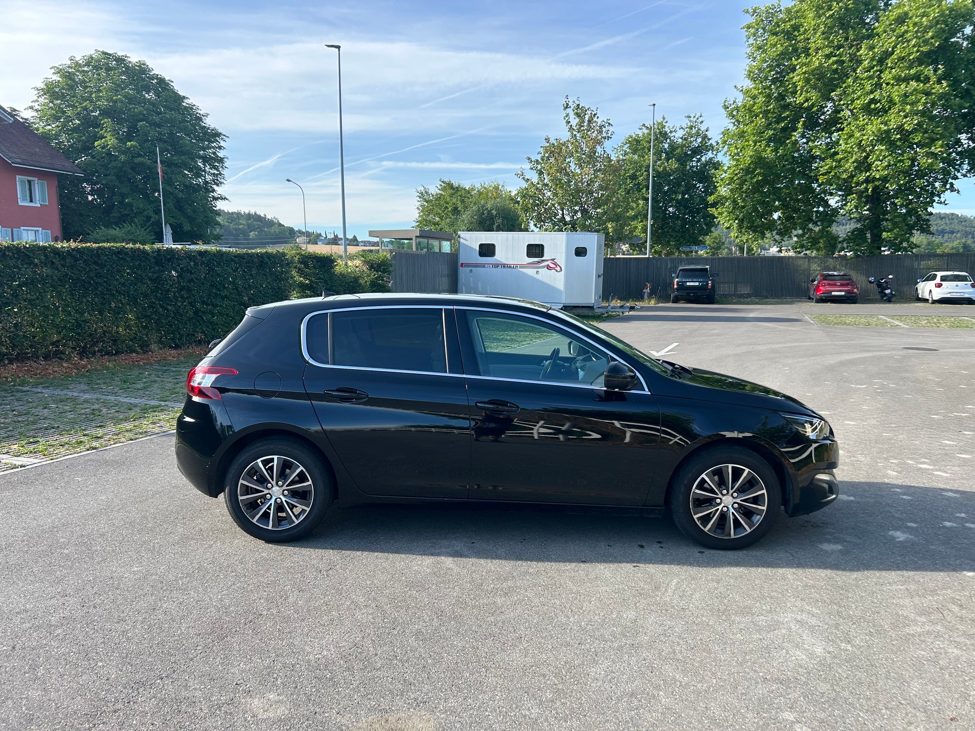 PEUGEOT 308 1.2 THP Allure-image-5