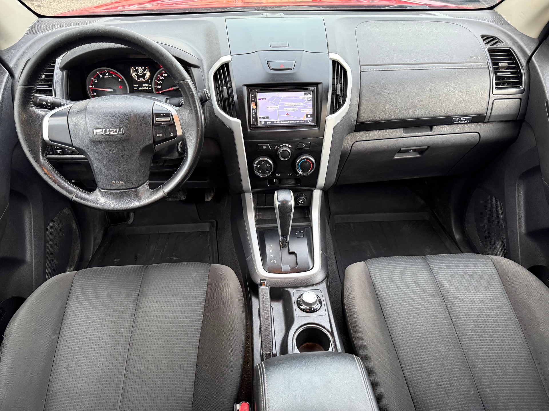 ISUZU D-MAX 1.9 Crew Cab Solar 4x4 A-image-6