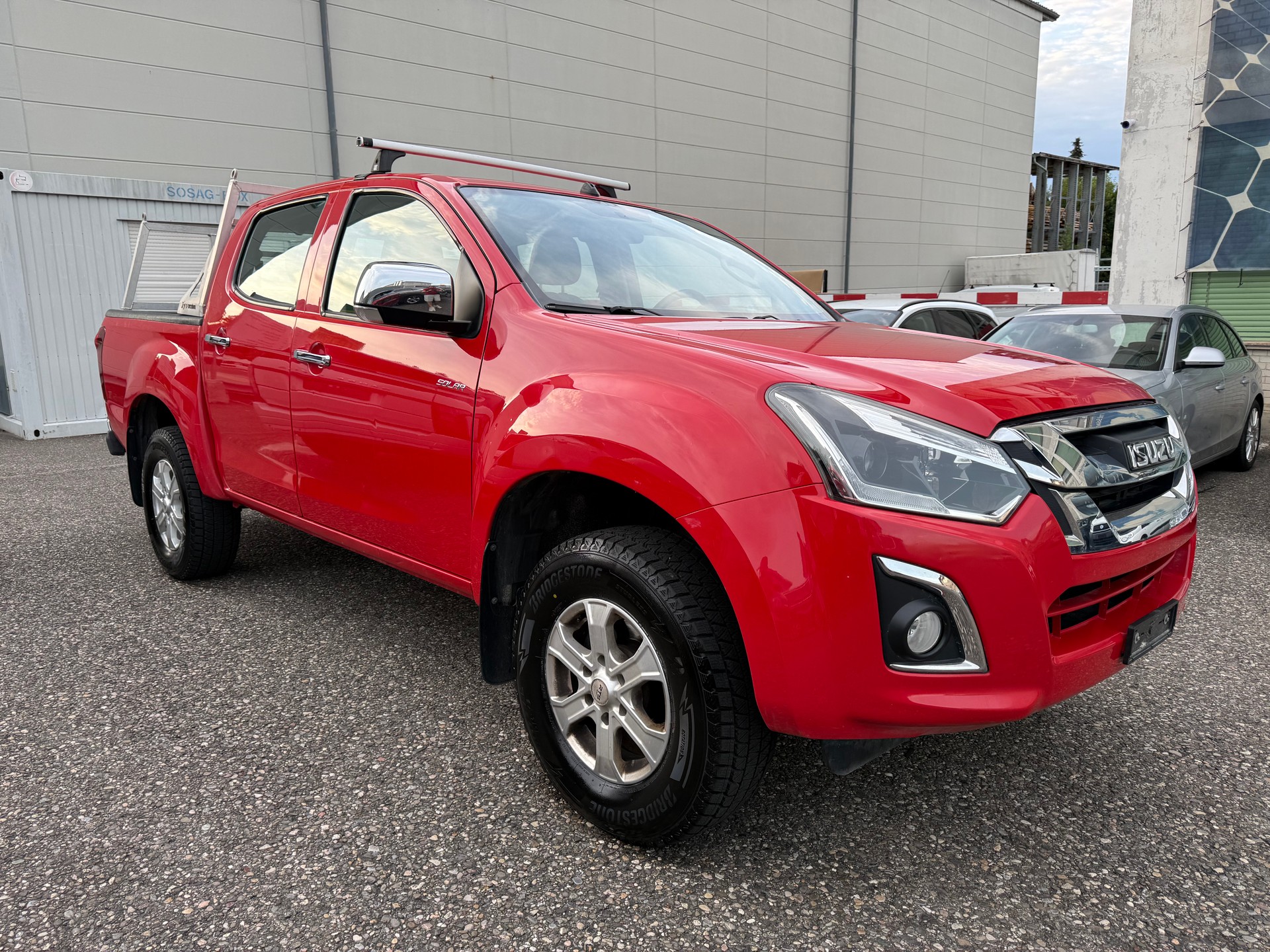 ISUZU D-MAX 1.9 Crew Cab Solar 4x4 A-image-4