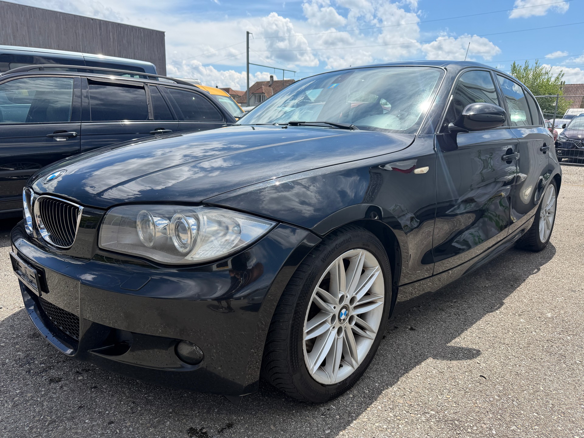 BMW 130i-image-0